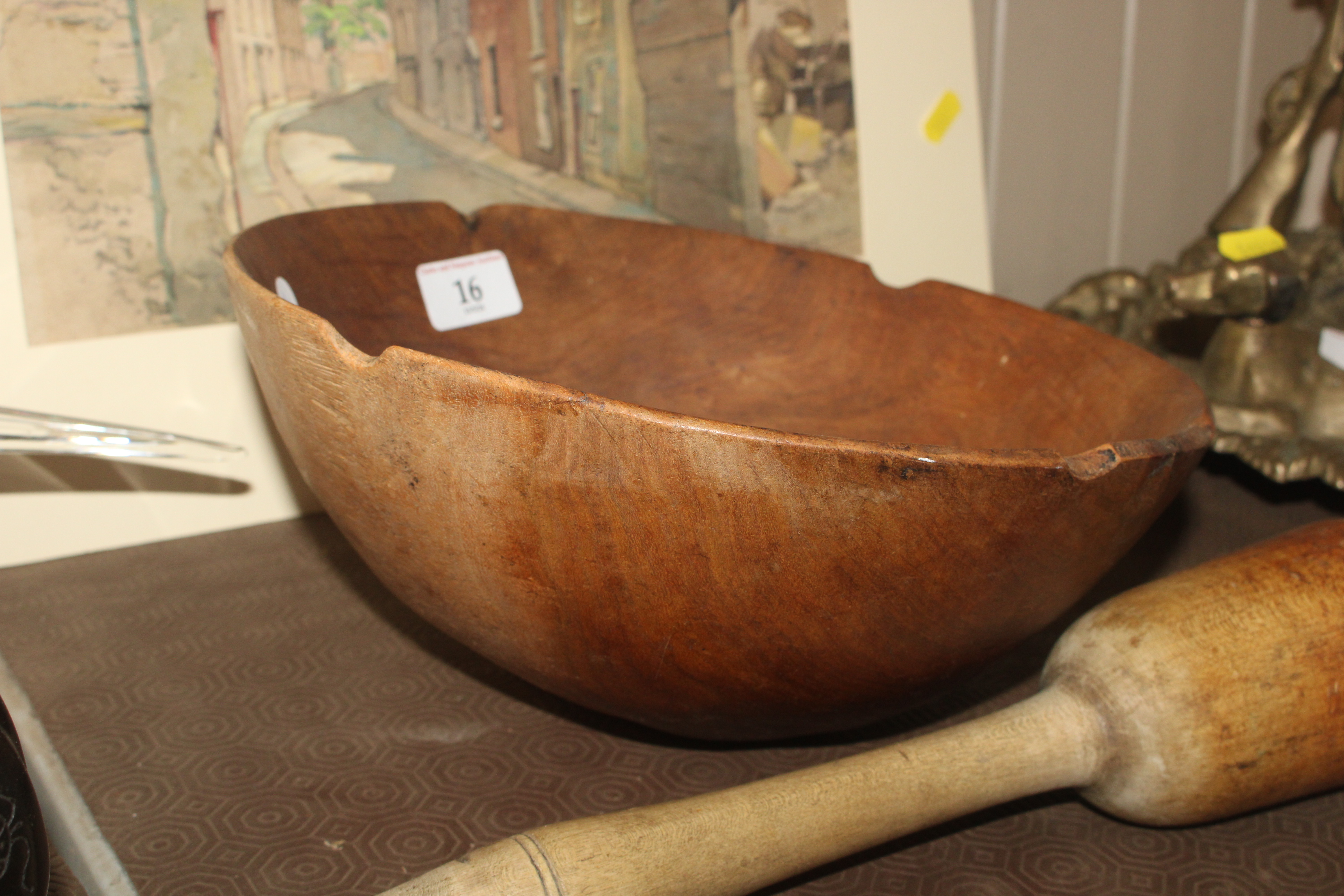 A treen bowl and a treen pestle - Image 2 of 3