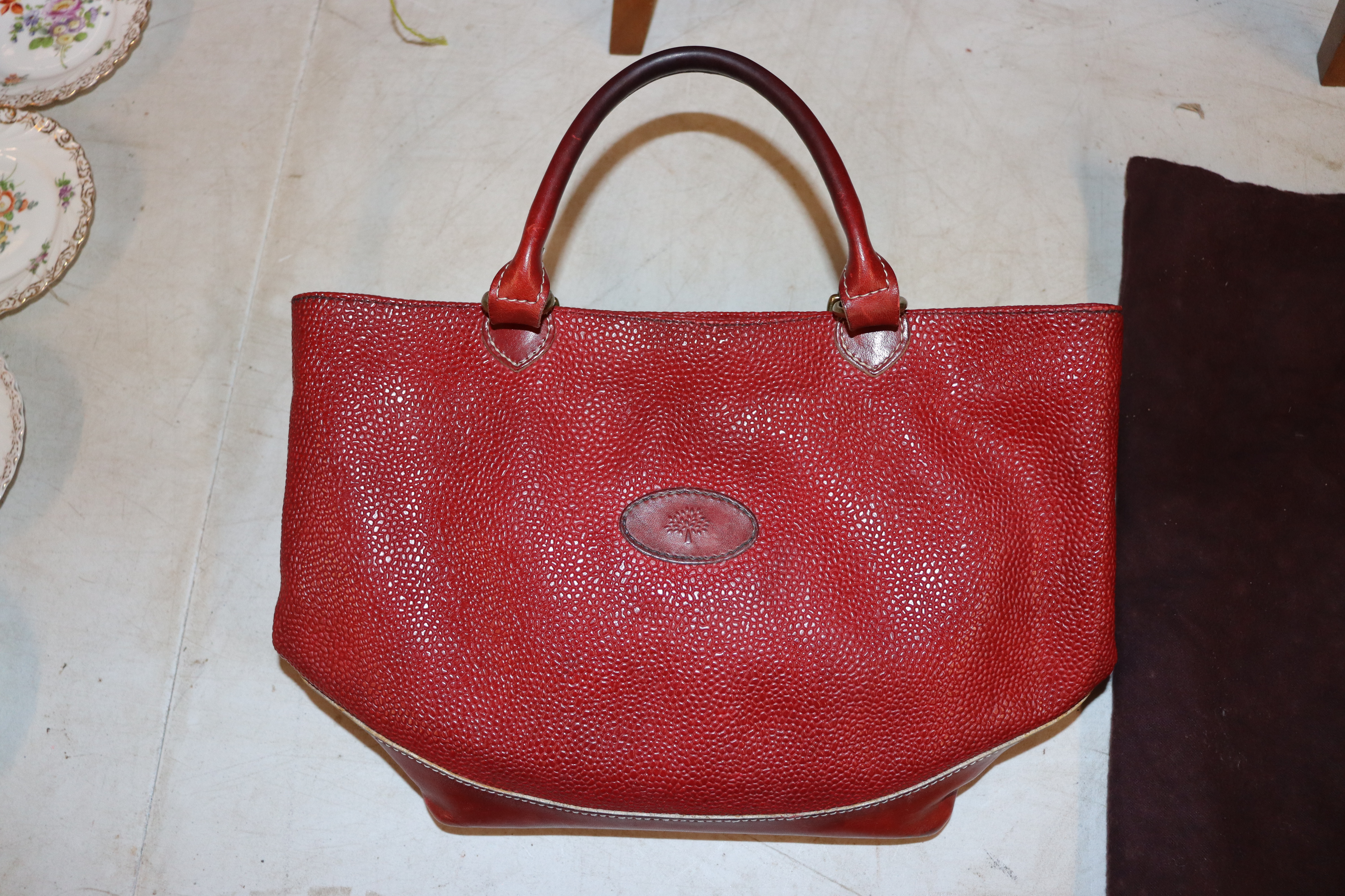 A Mulberry red handbag and outer carry bag - Image 2 of 8