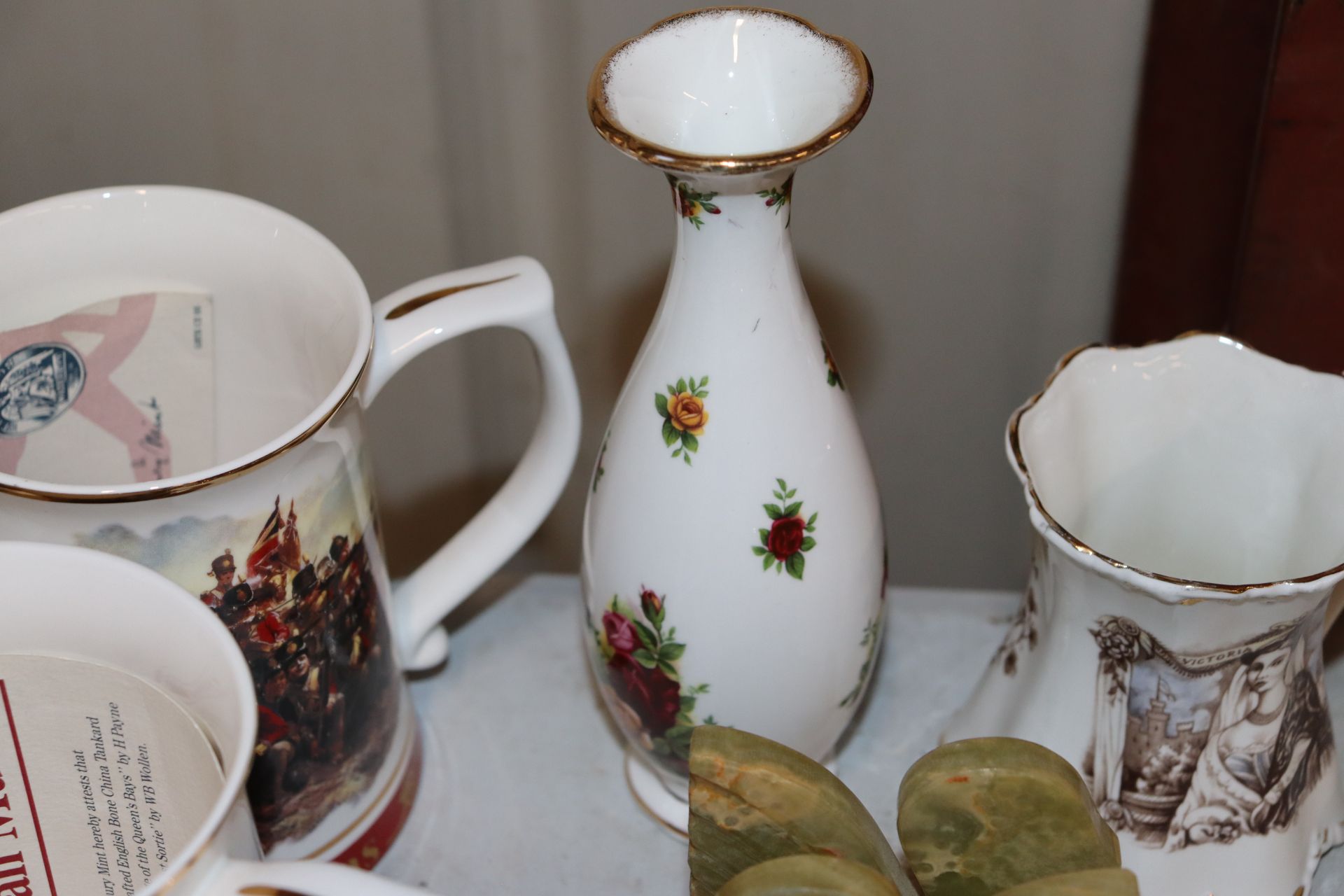 A quantity of various decorative china to include - Image 2 of 13