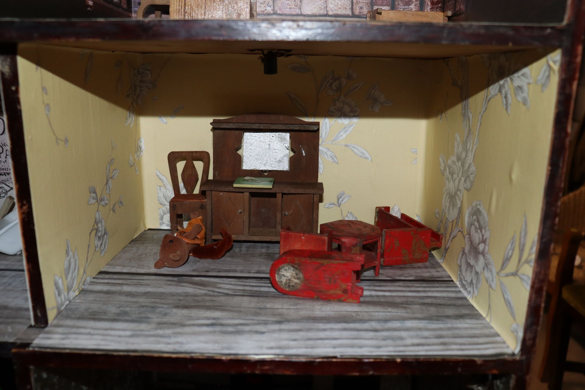 A large vintage dolls house and contents - Image 7 of 12