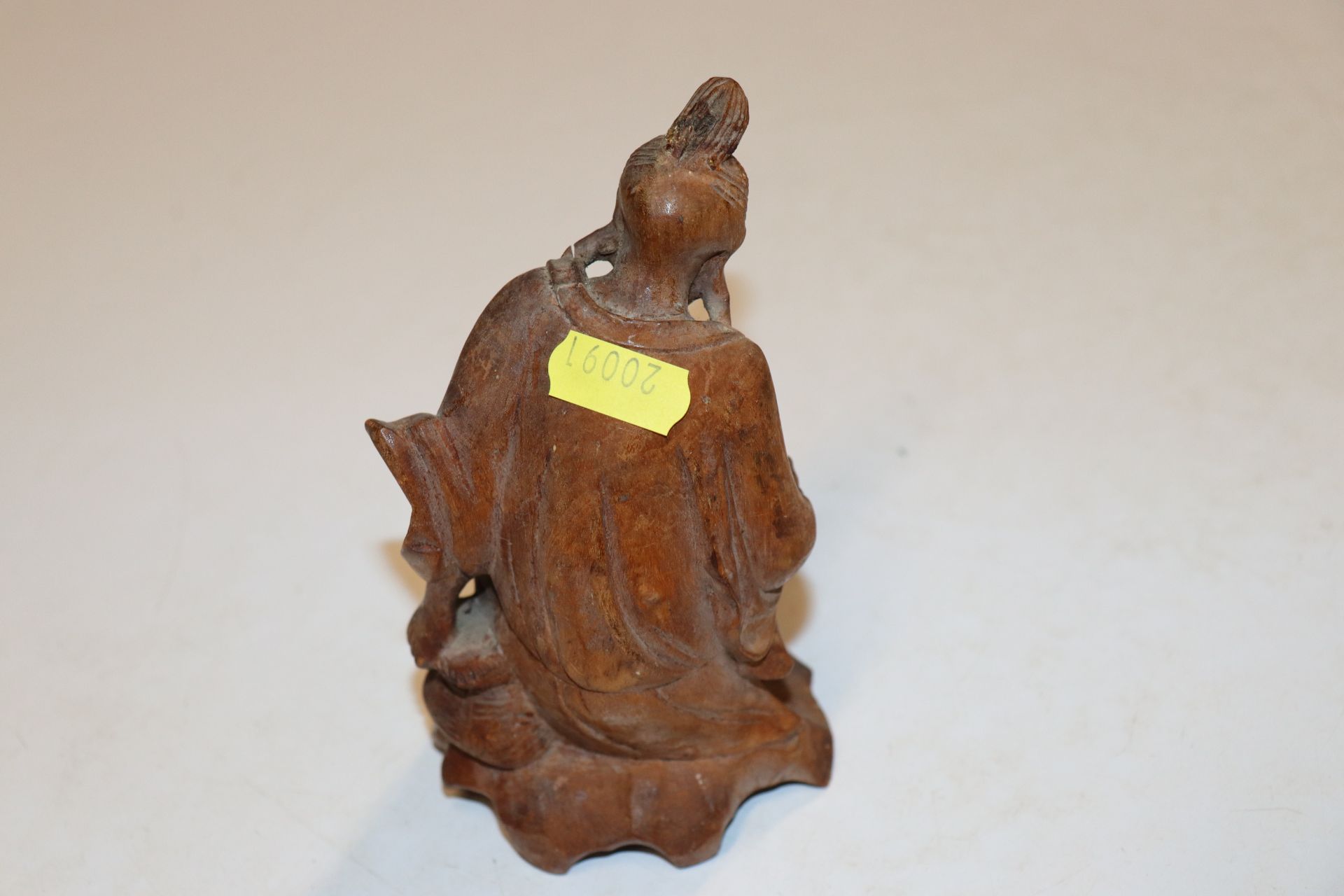 A Chinese carved dark green stone female figure an - Image 3 of 14