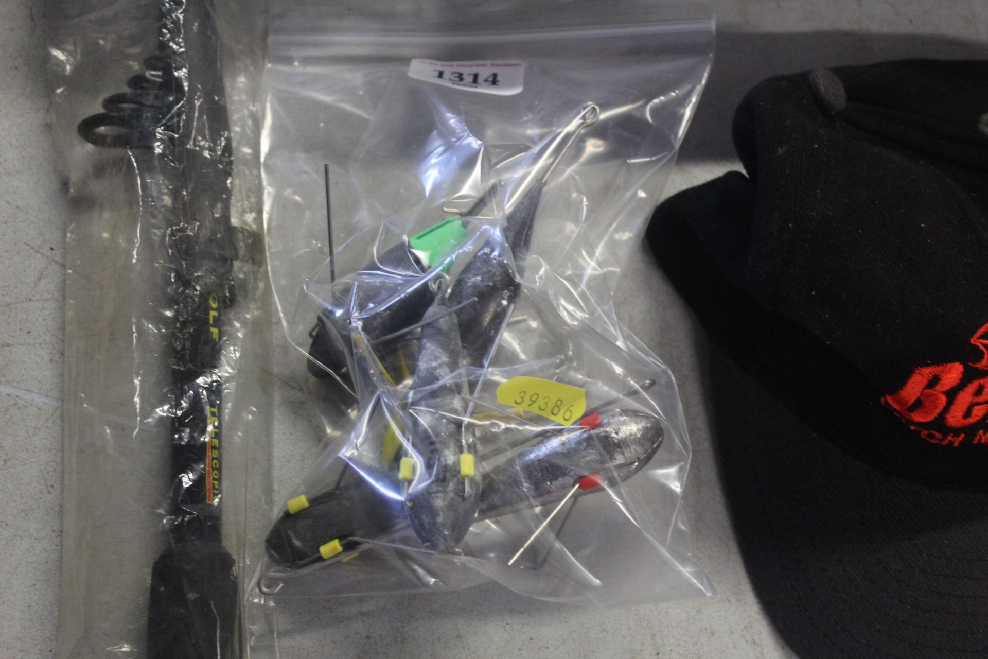 A quantity of assorted breakaway leads