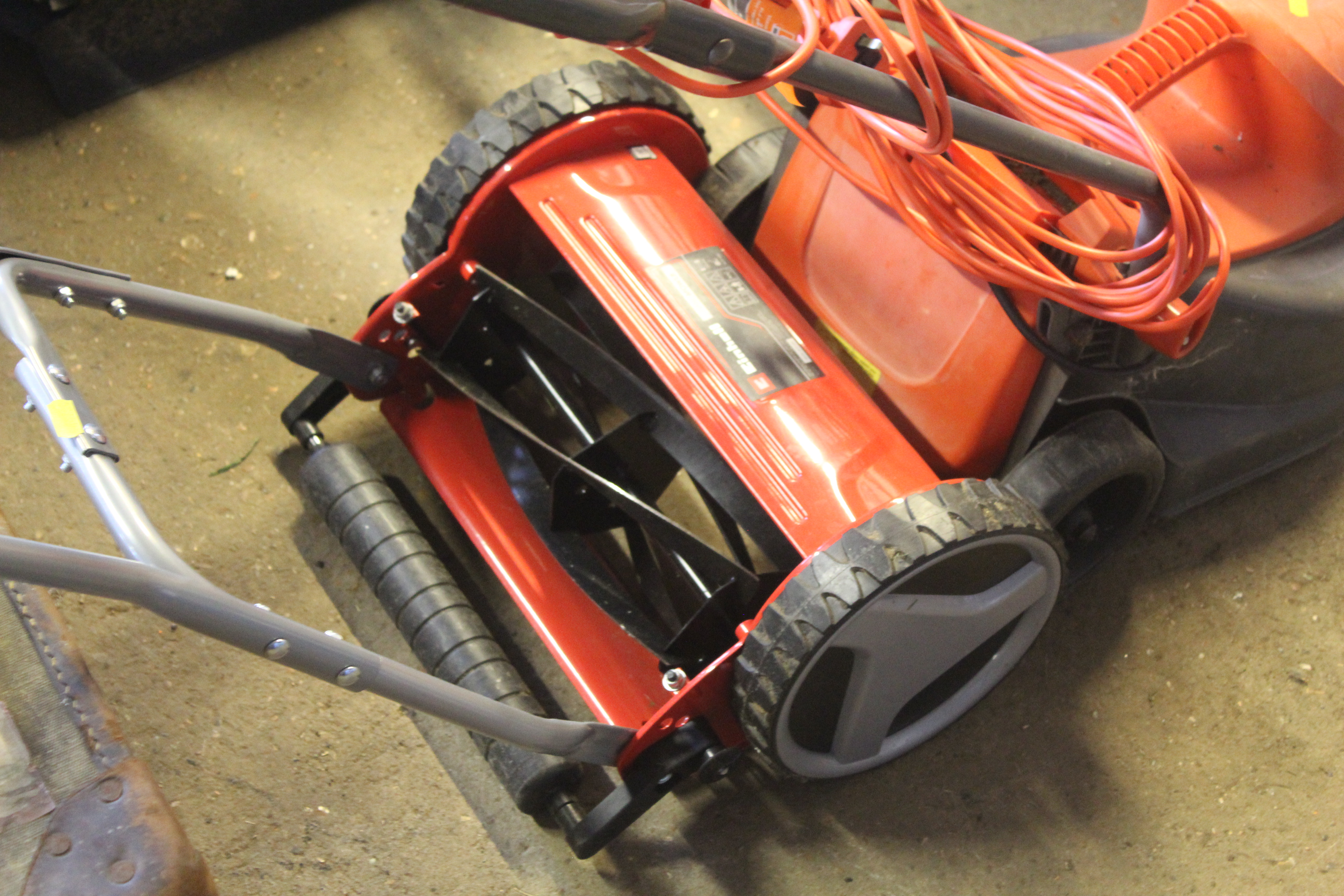 A Einhell cylinder push mower - Bild 2 aus 2