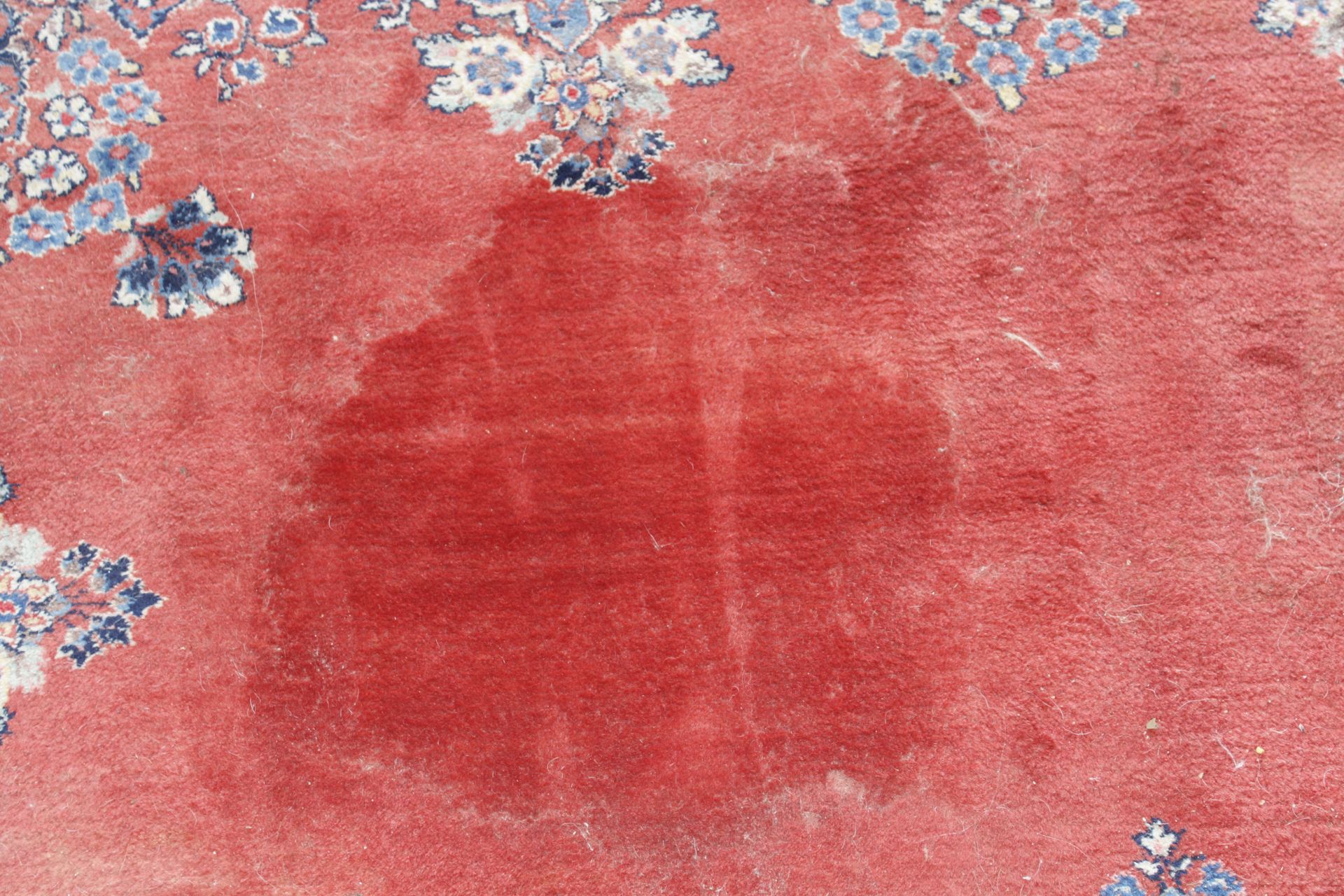 An approx. 12'9" x 9'8" red patterned rug AF - Image 9 of 10