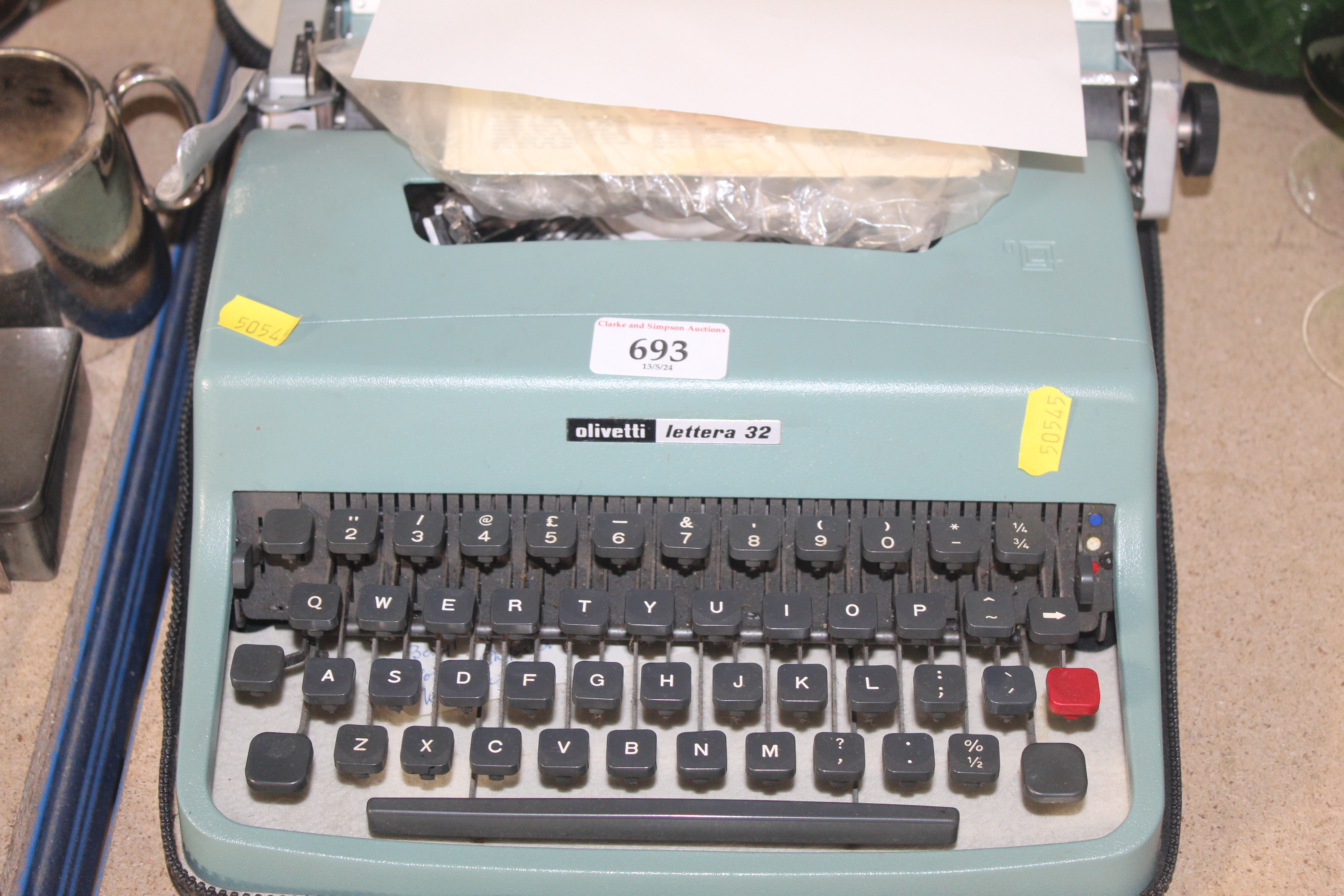 An Olivetti typewriter - Image 2 of 2