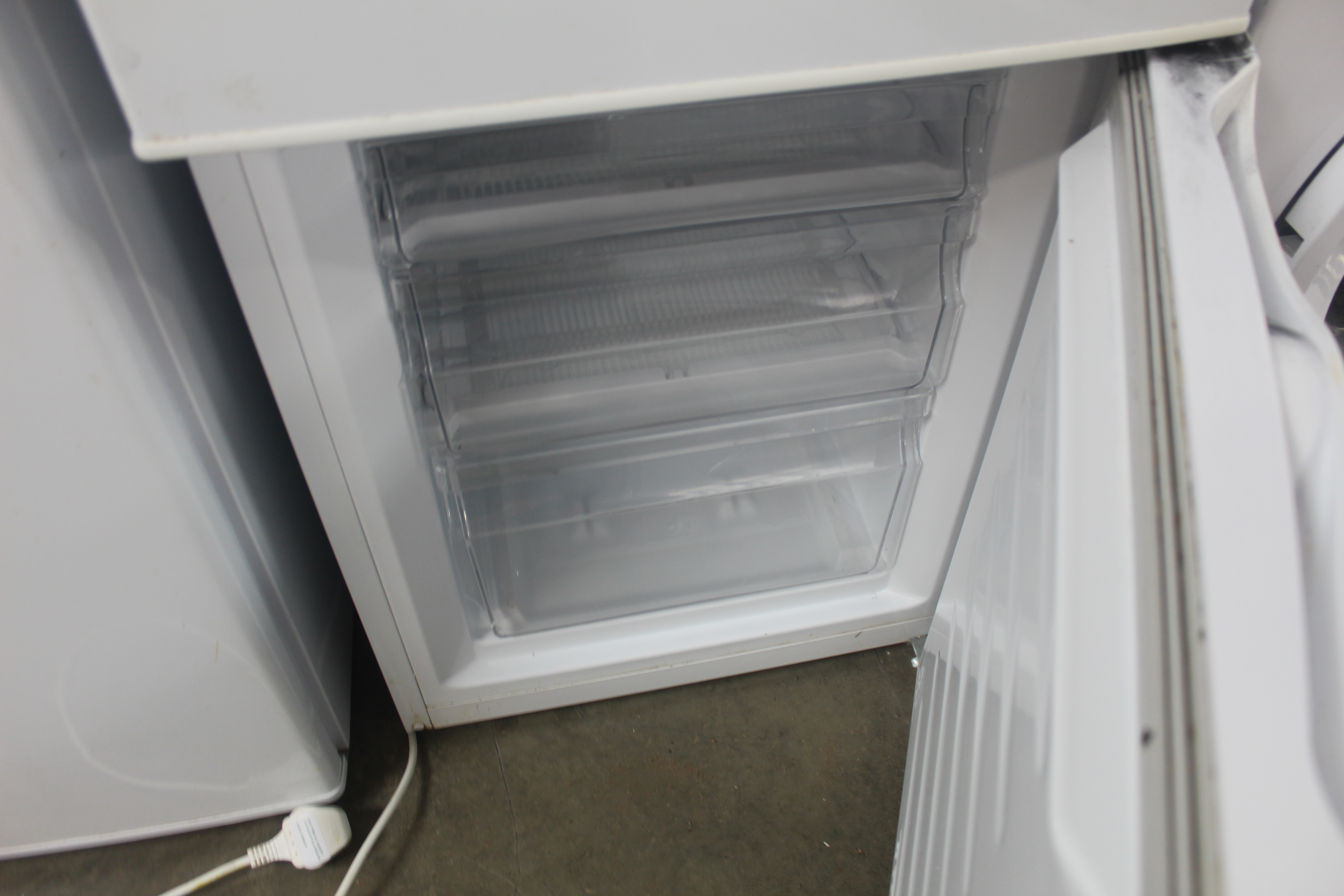 A fridge/freezer - Image 3 of 3