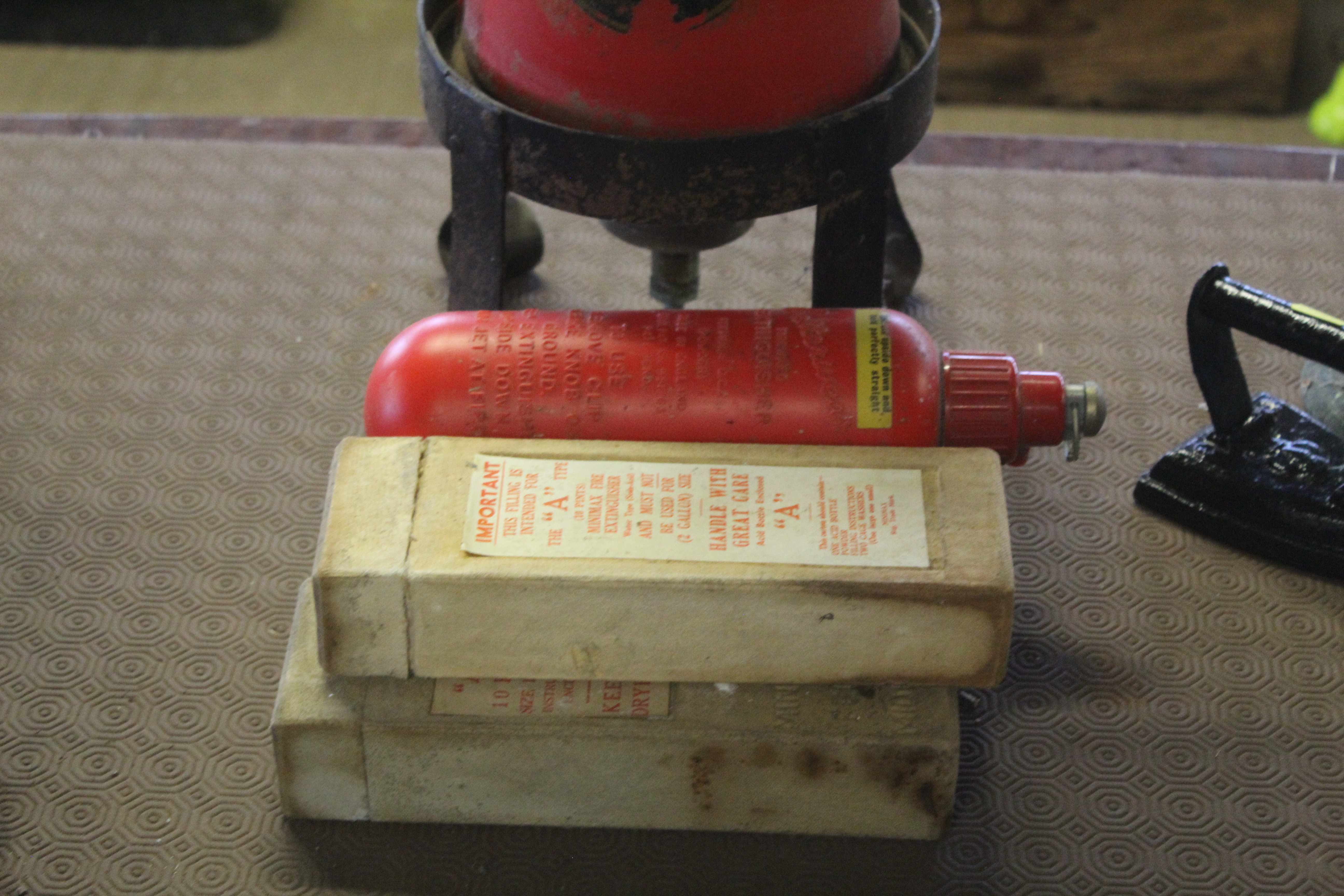 A Minimax vintage fire extinguisher (water type / - Image 2 of 3