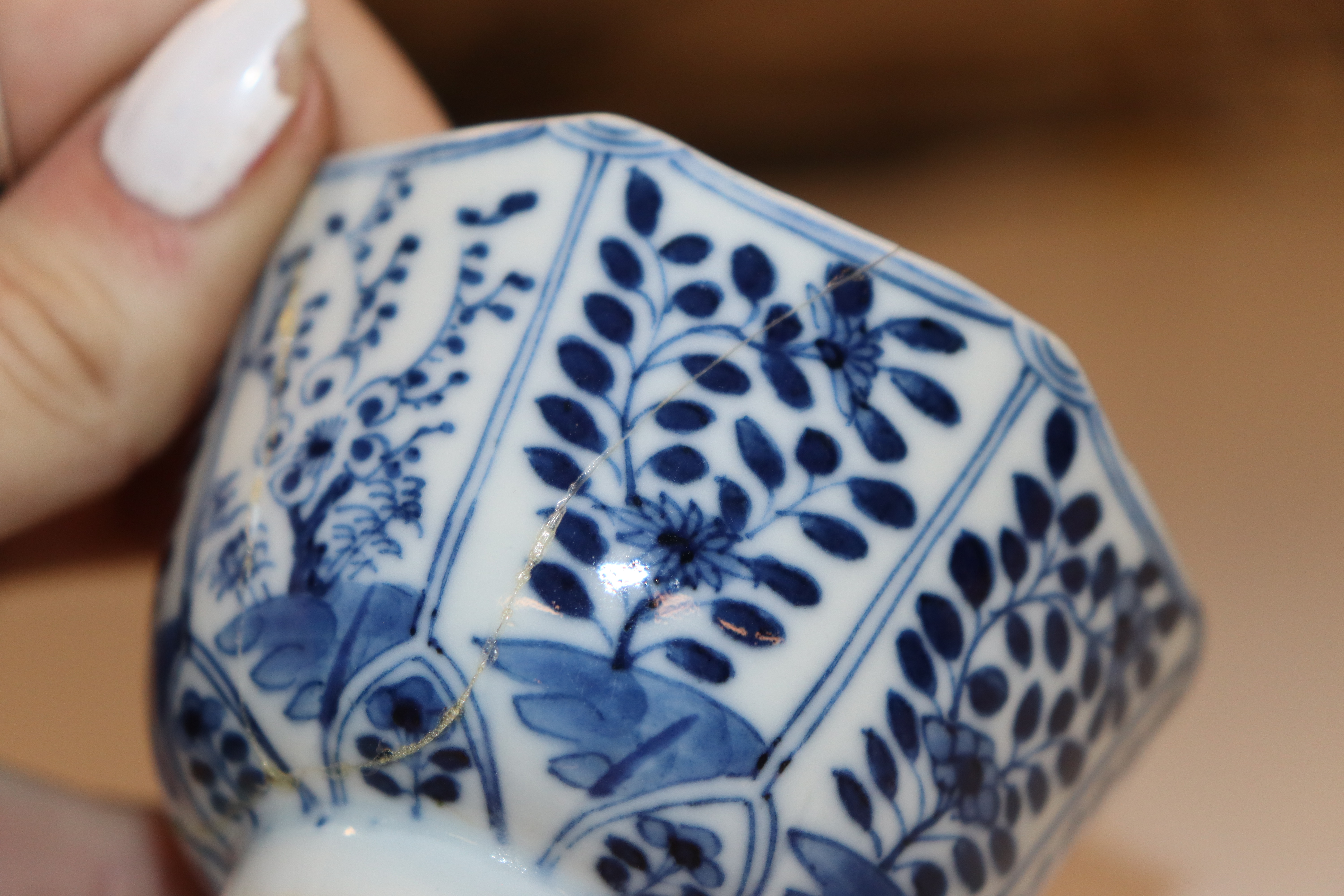 An Oriental blue and white blue decorated with fis - Image 9 of 34