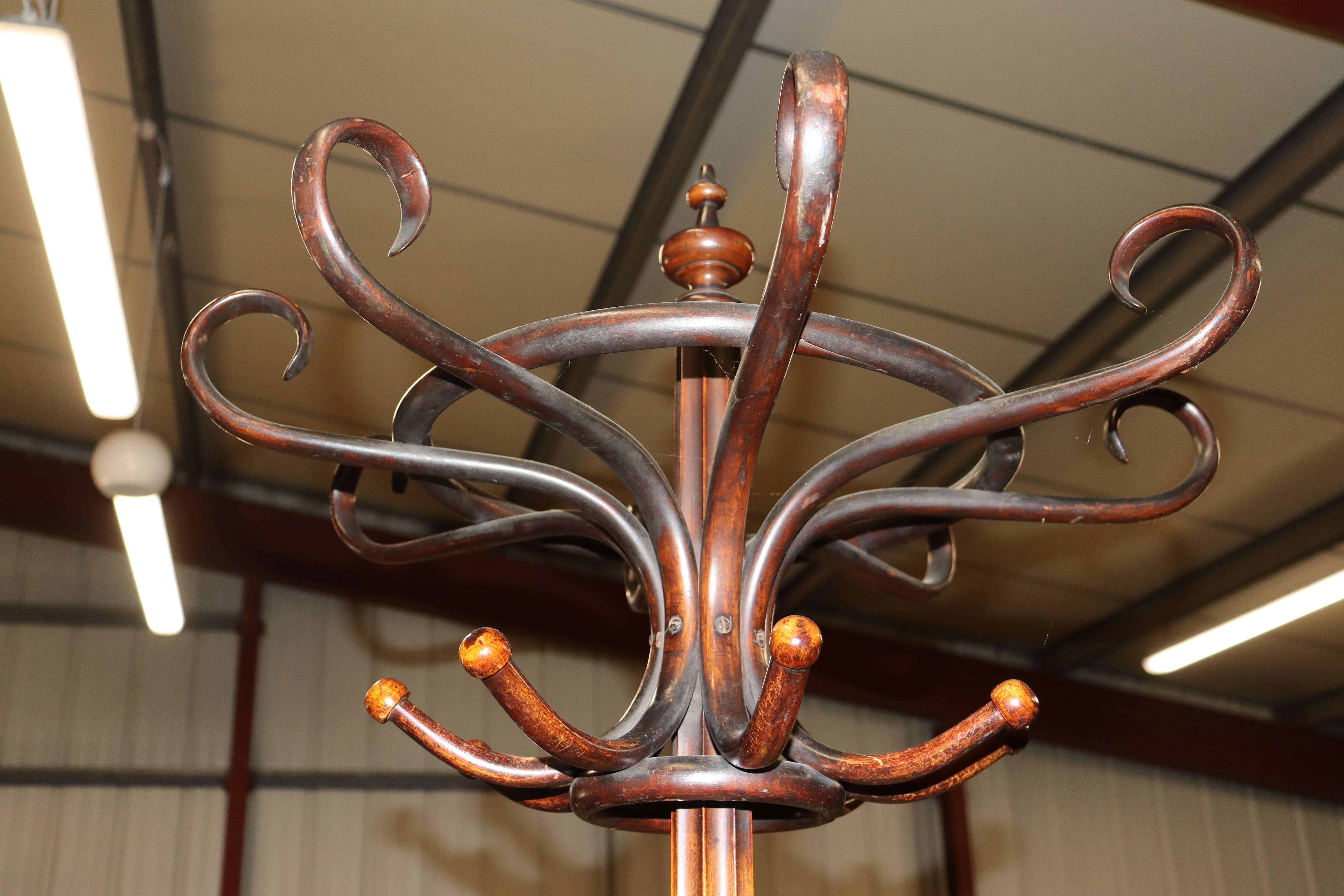 A Thonet type bentwood hat and coat stand - Image 5 of 5