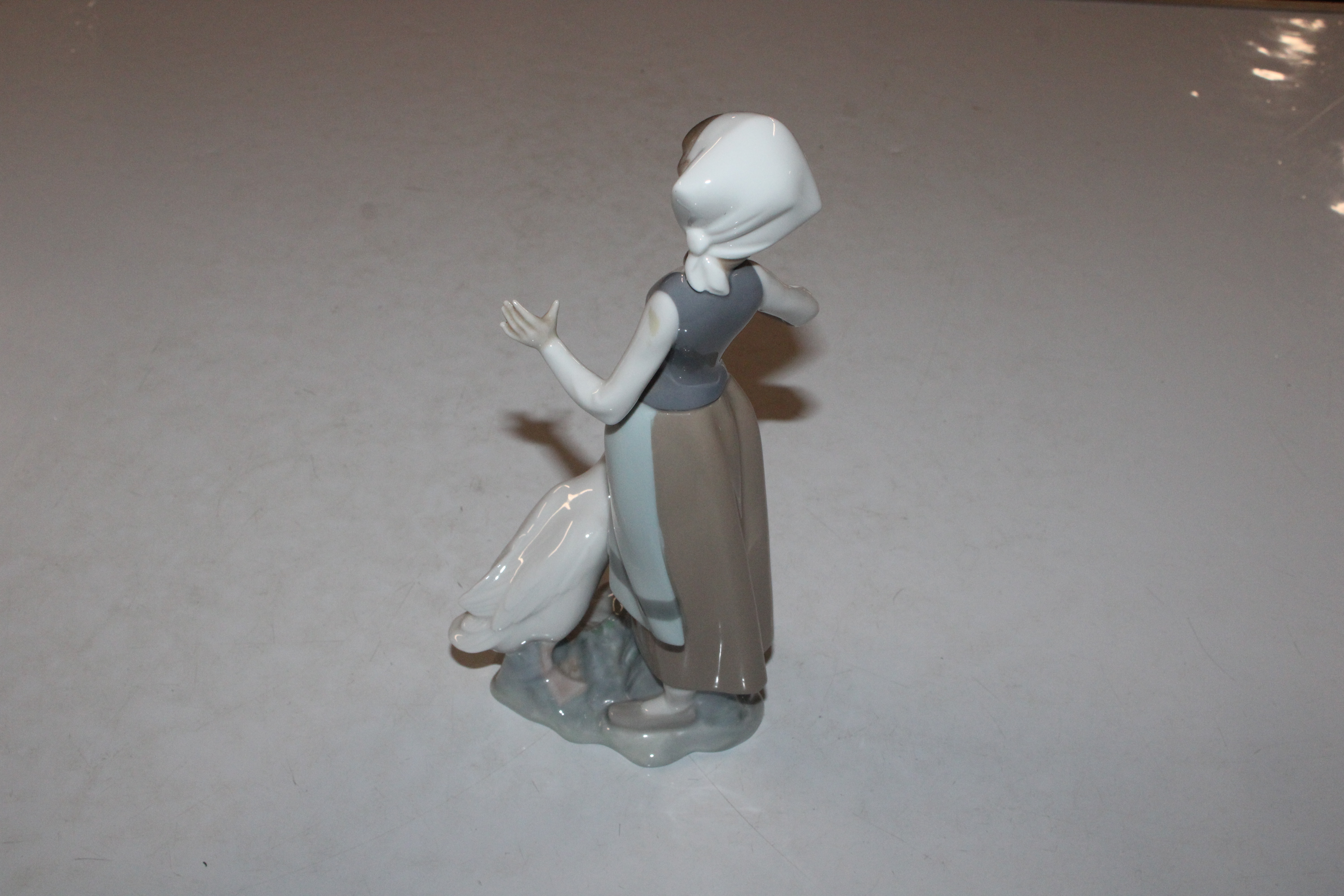 Seven Lladro and Nao ornaments - some AF - Image 16 of 24