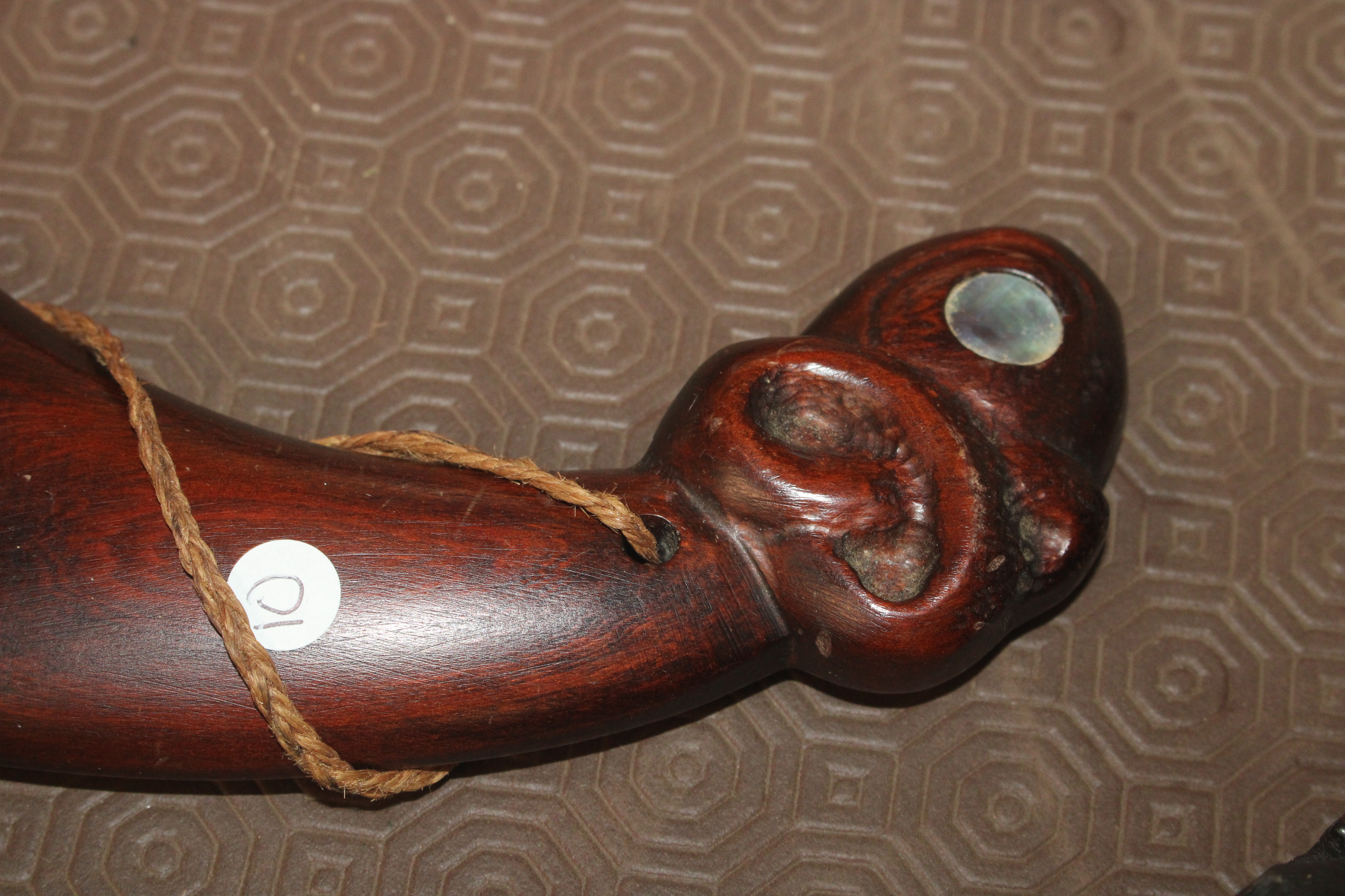 A Màori carved hardwood Wahaika - Image 3 of 5