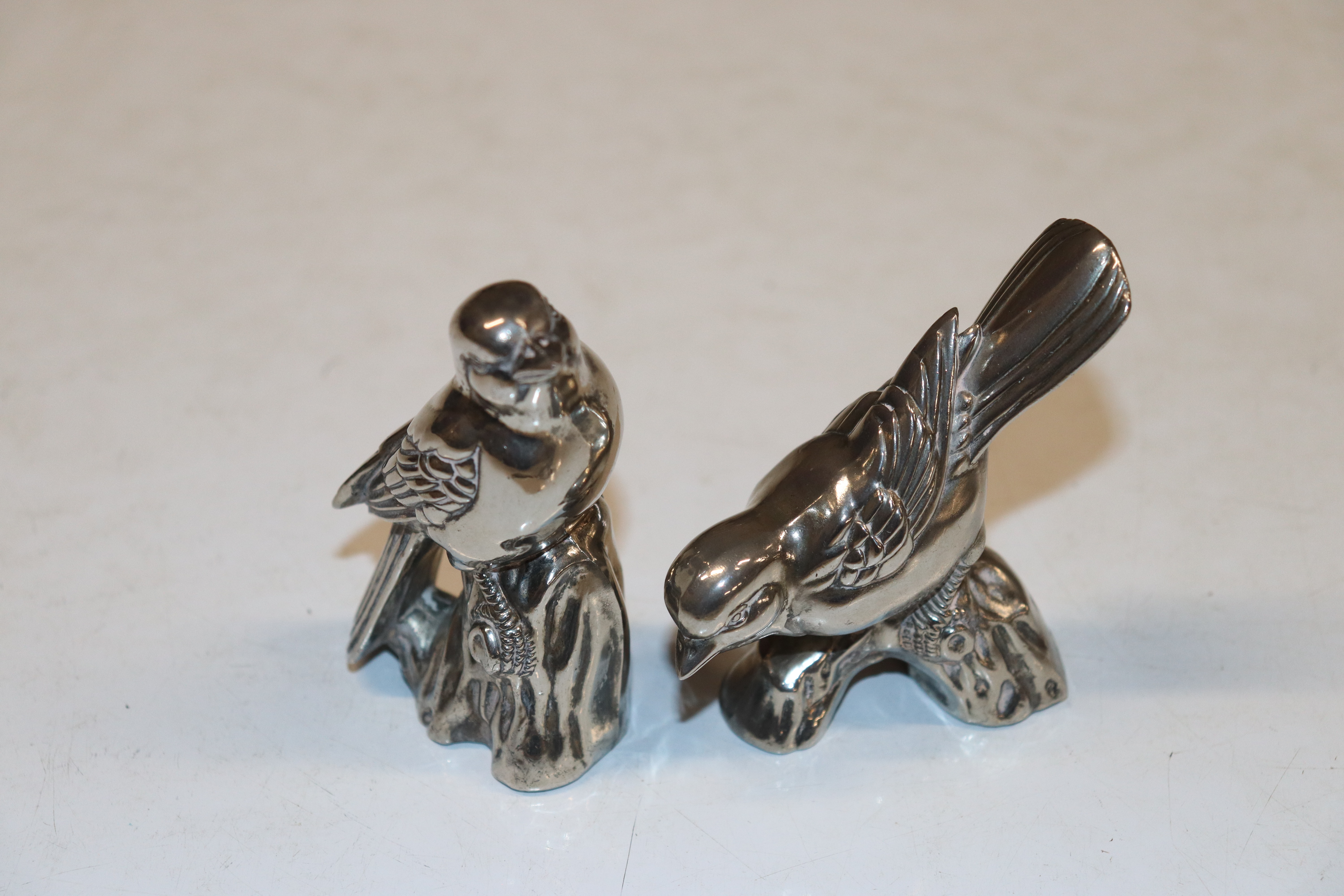 A collection of silver plated bird ornaments - Image 11 of 17