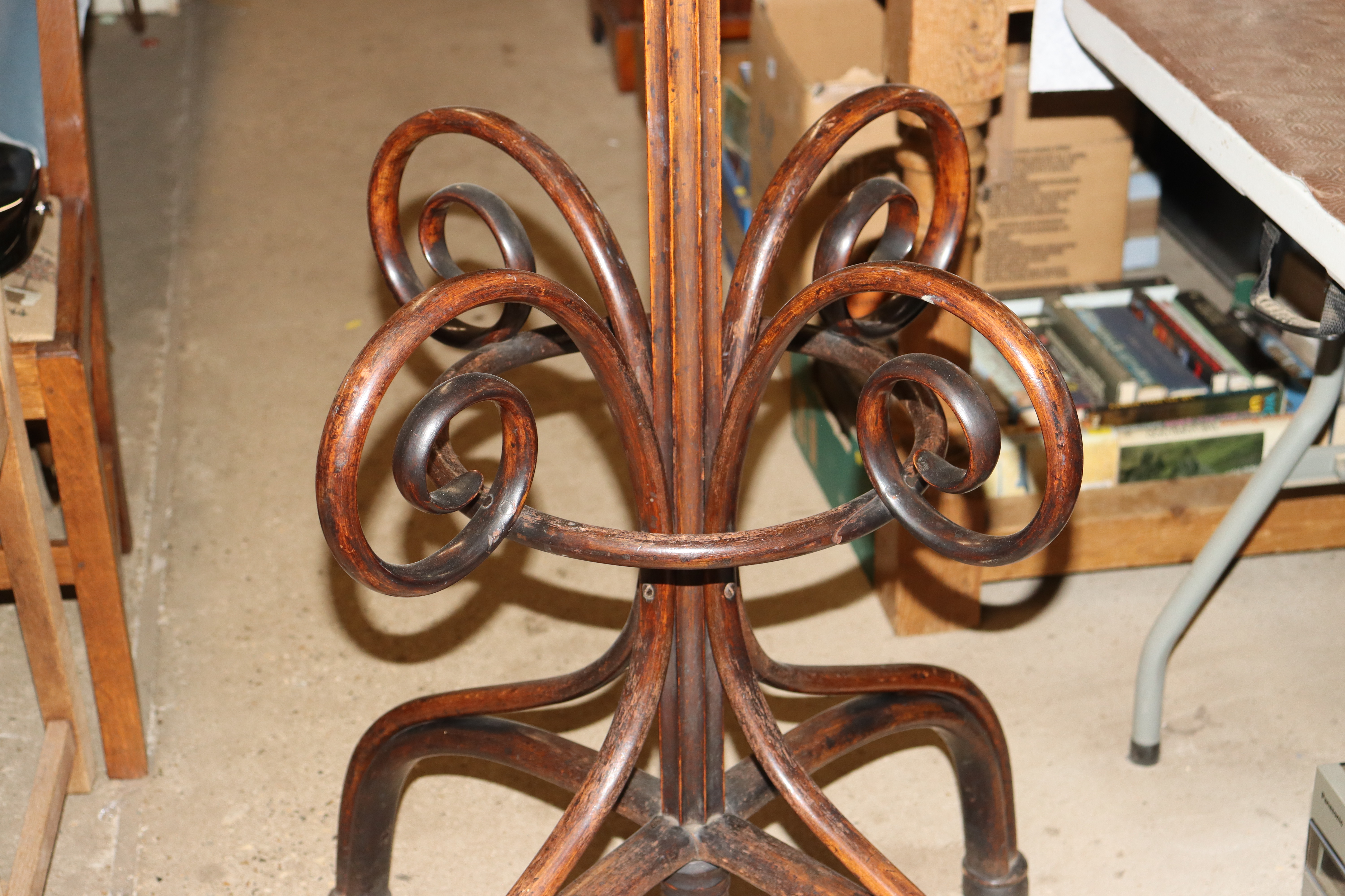 A Thonet type bentwood hat and coat stand - Image 3 of 5