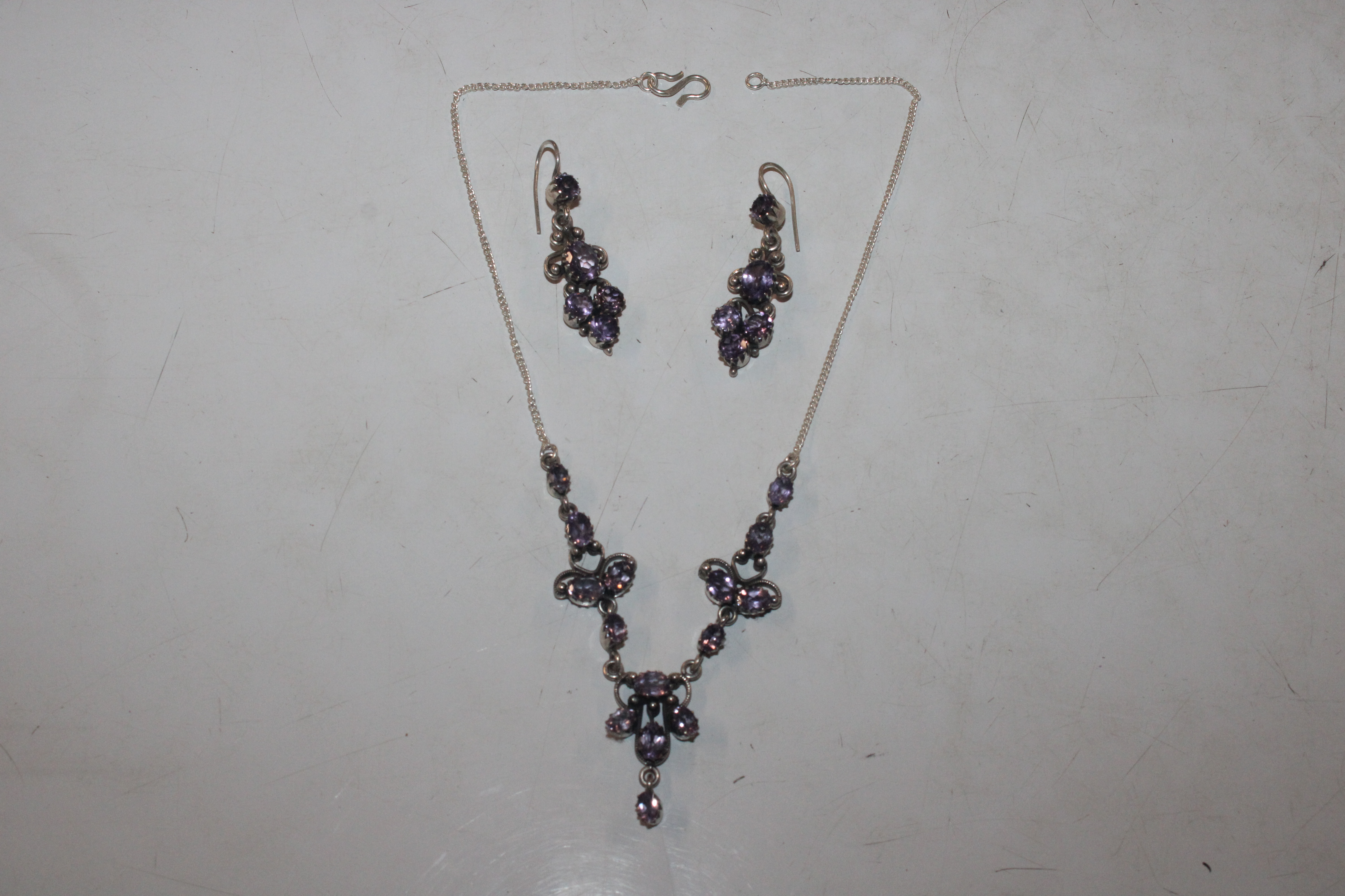 A box containing amethyst set necklace and pair of - Image 15 of 19