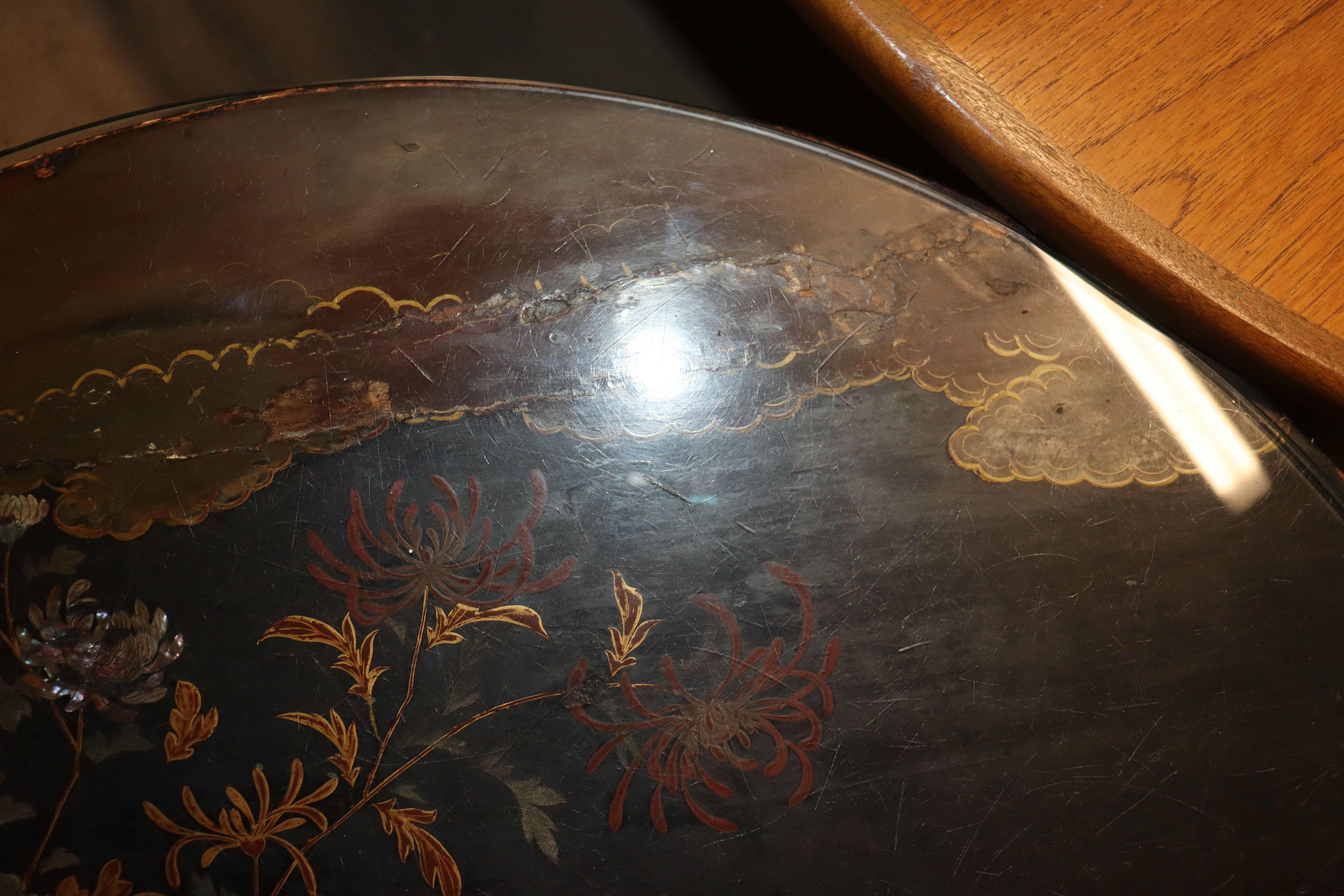 A 19th Century Oriental lacquered and mother of pe - Image 9 of 12