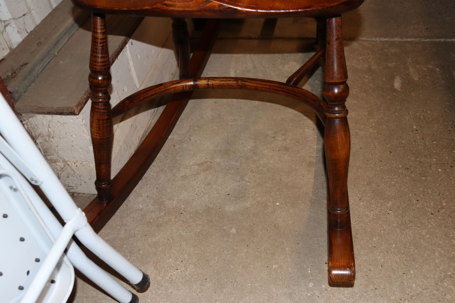An elm seated Windsor rocking chair - Image 2 of 5