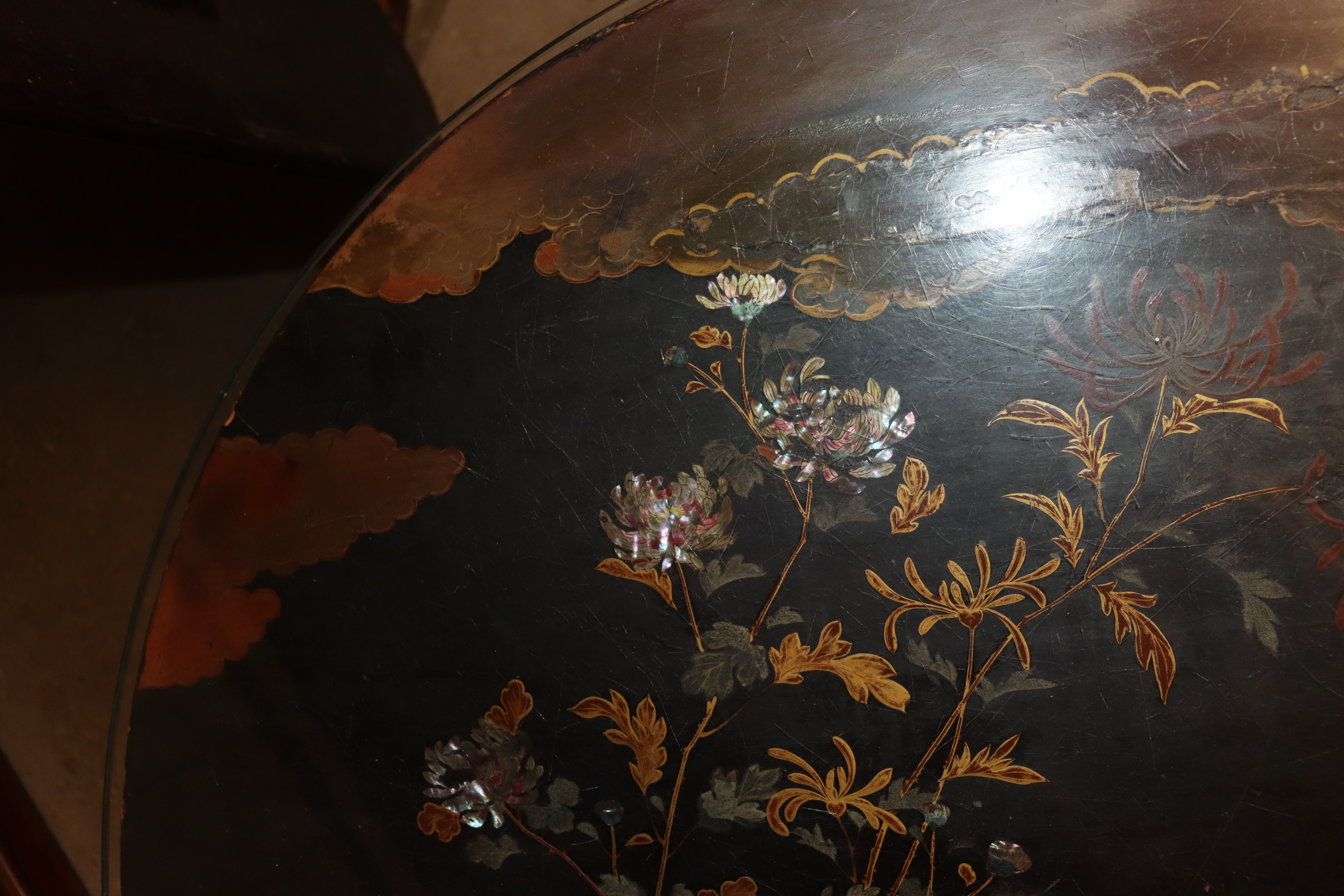 A 19th Century Oriental lacquered and mother of pe - Image 8 of 12