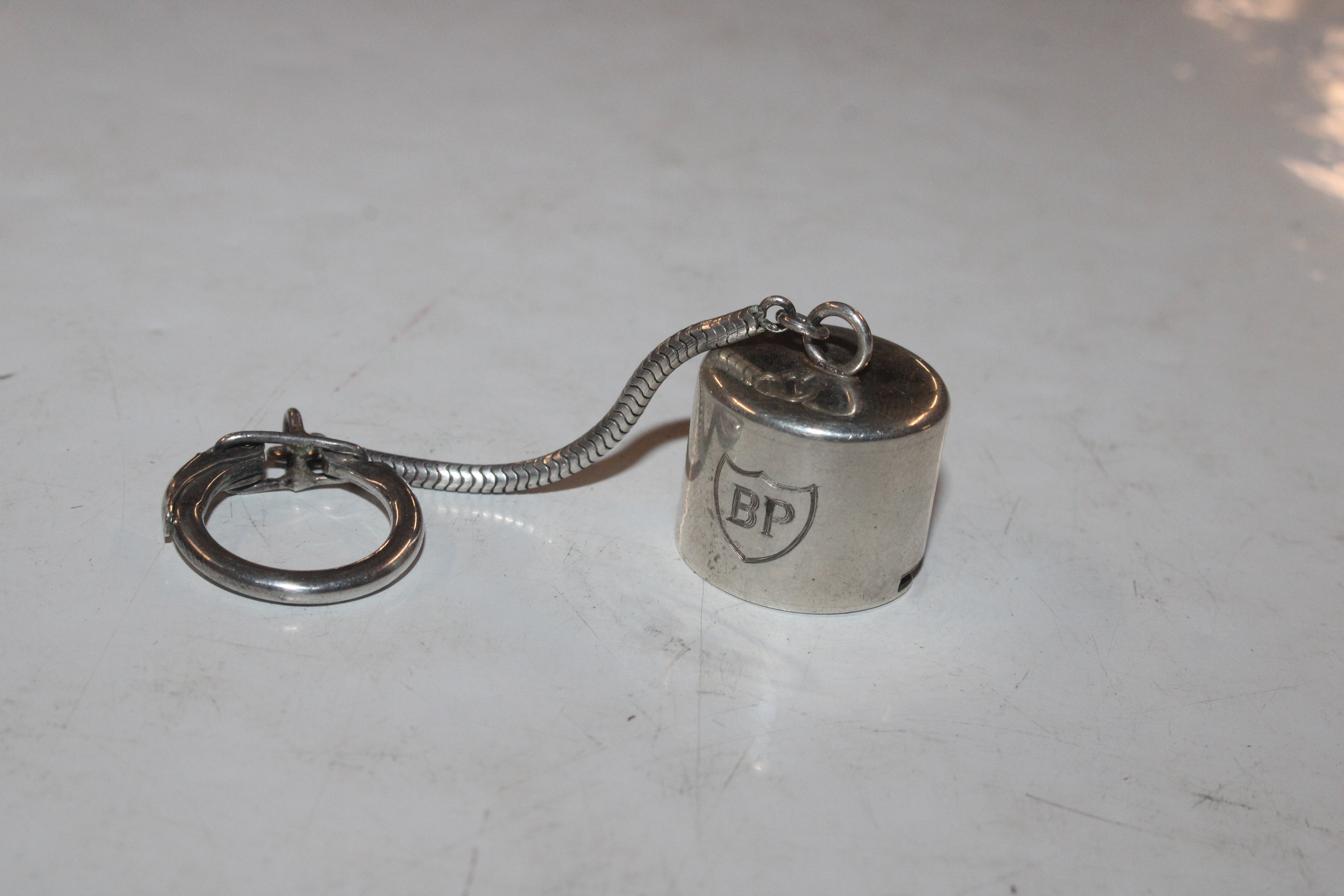 A silver Asprey of London keyring / coin holder; a - Image 8 of 30