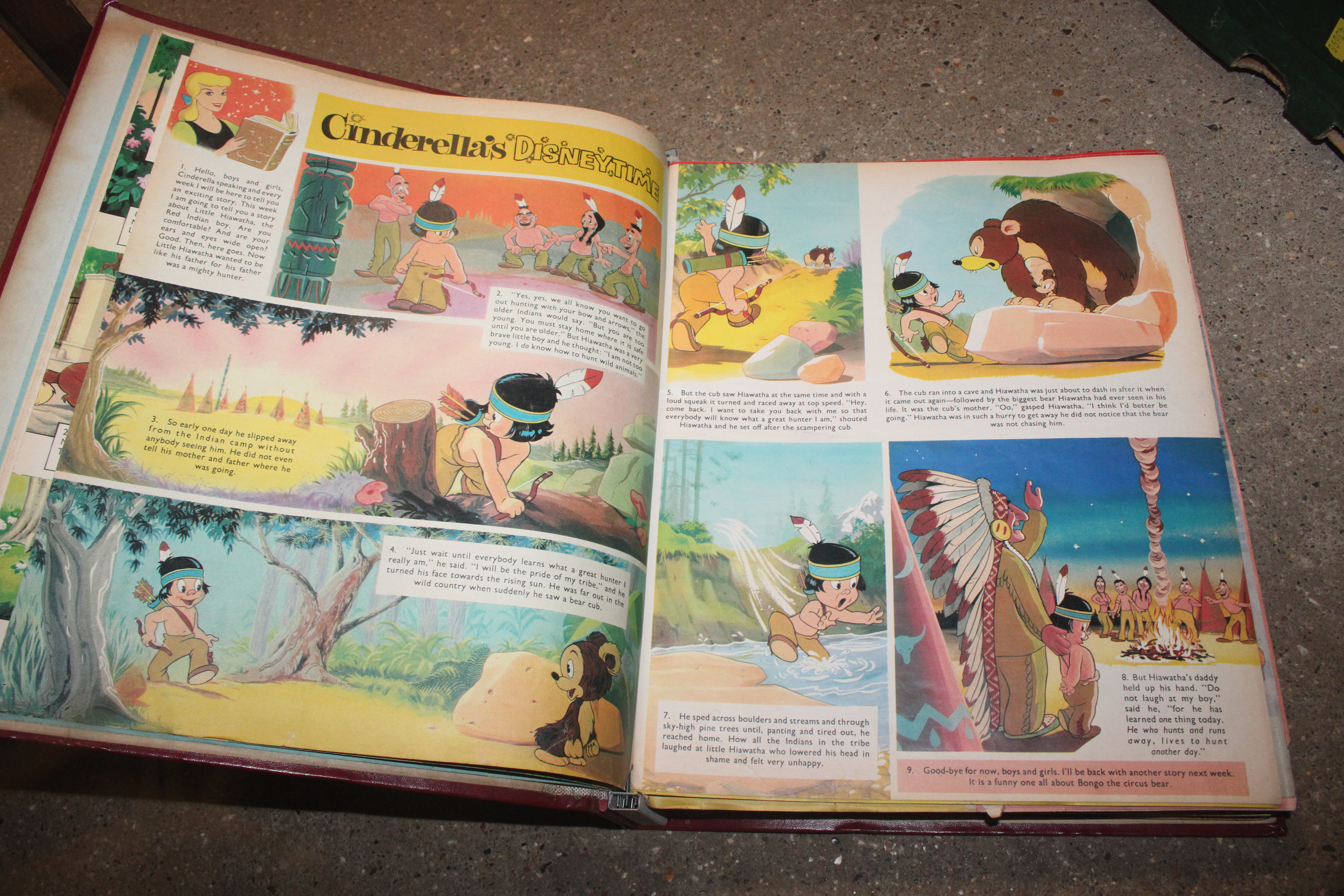 Seven folders of "Disneyland" comic magazines - Image 8 of 29