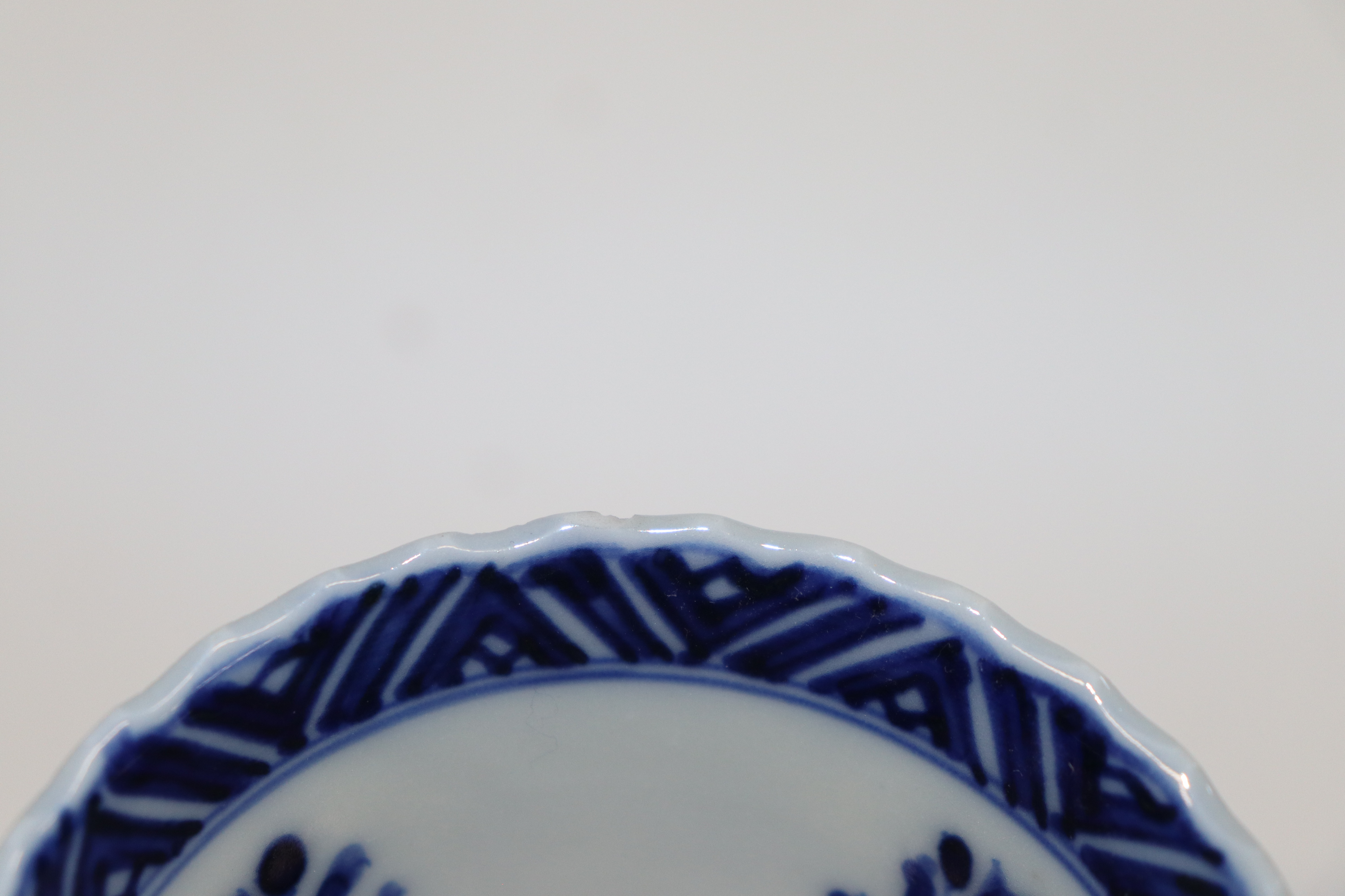 An Oriental blue and white blue decorated with fis - Image 32 of 34