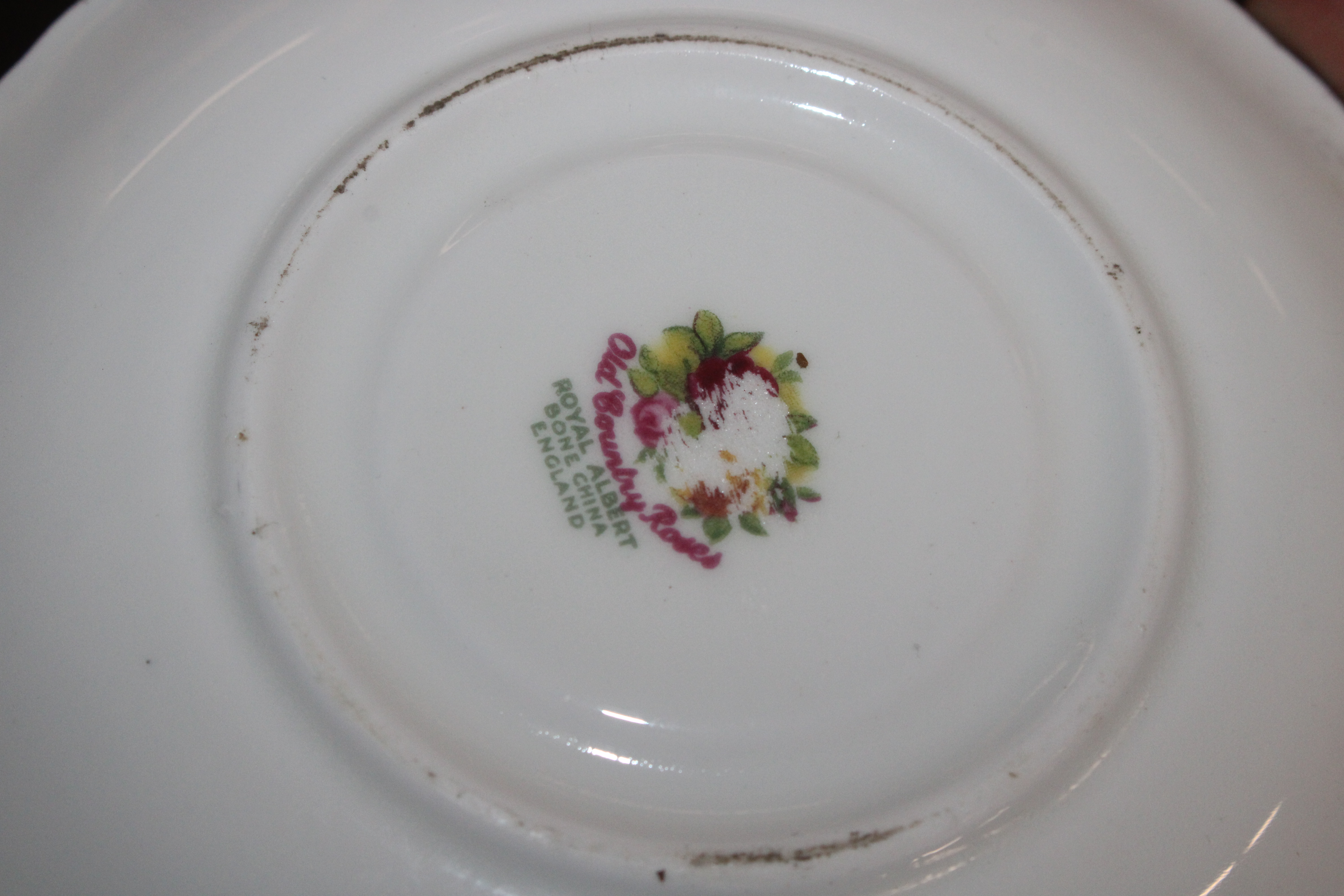 A collection of Royal Albert "Old Country Roses" t - Image 4 of 7