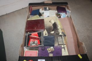 A box of miscellaneous photographs and ephemera et