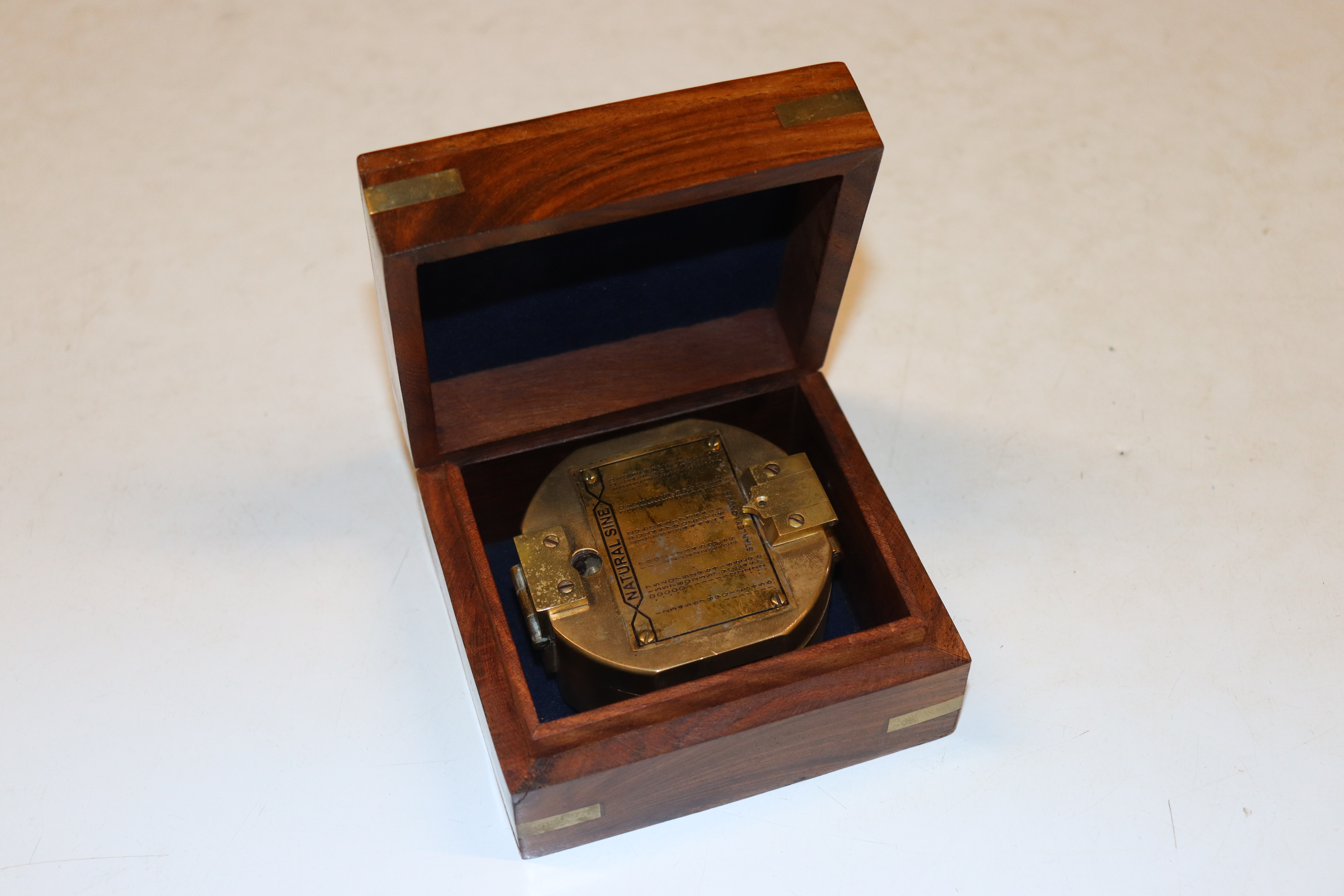 A reproduction brass compass contained in hardwood - Image 2 of 12