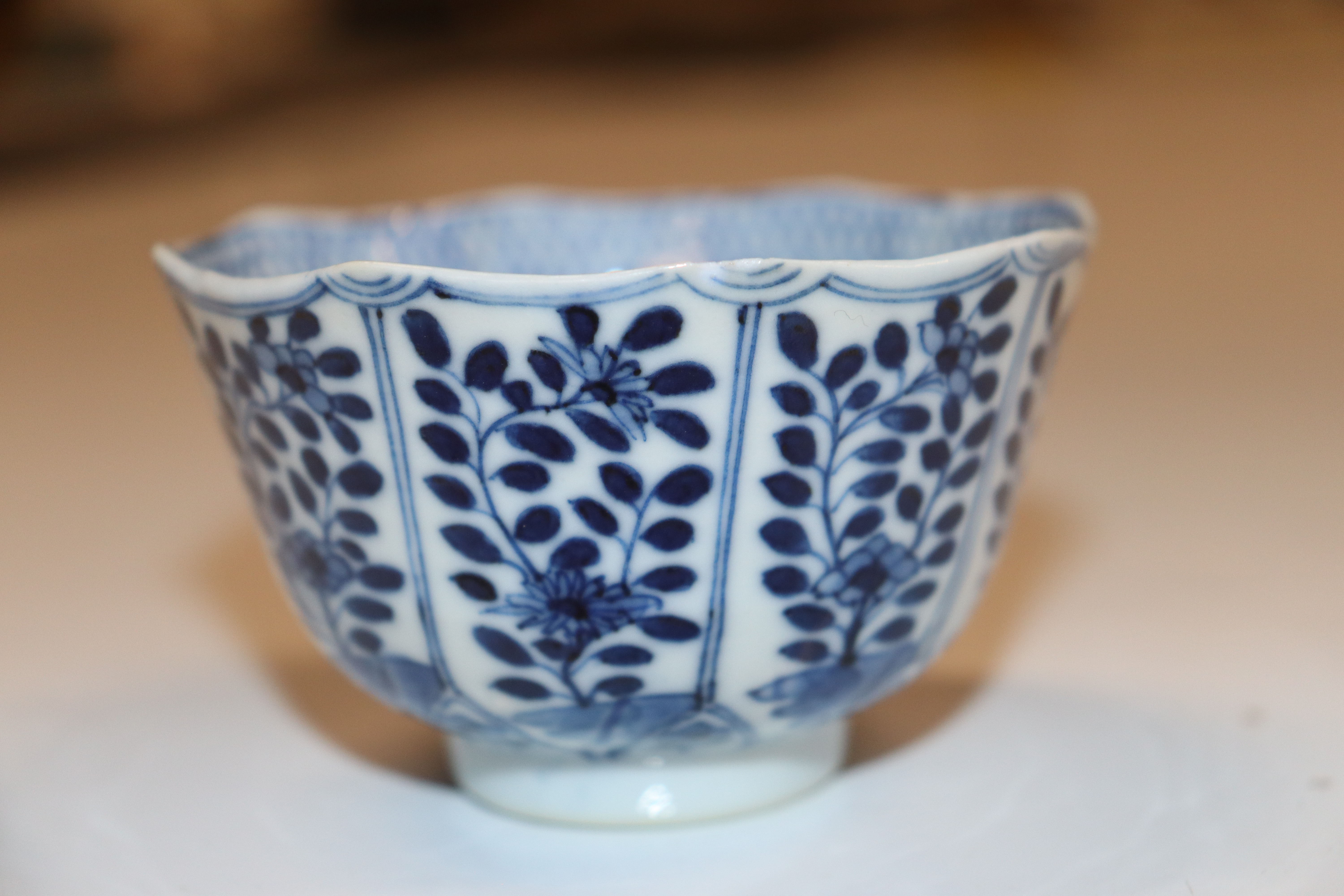 An Oriental blue and white blue decorated with fis - Image 10 of 34