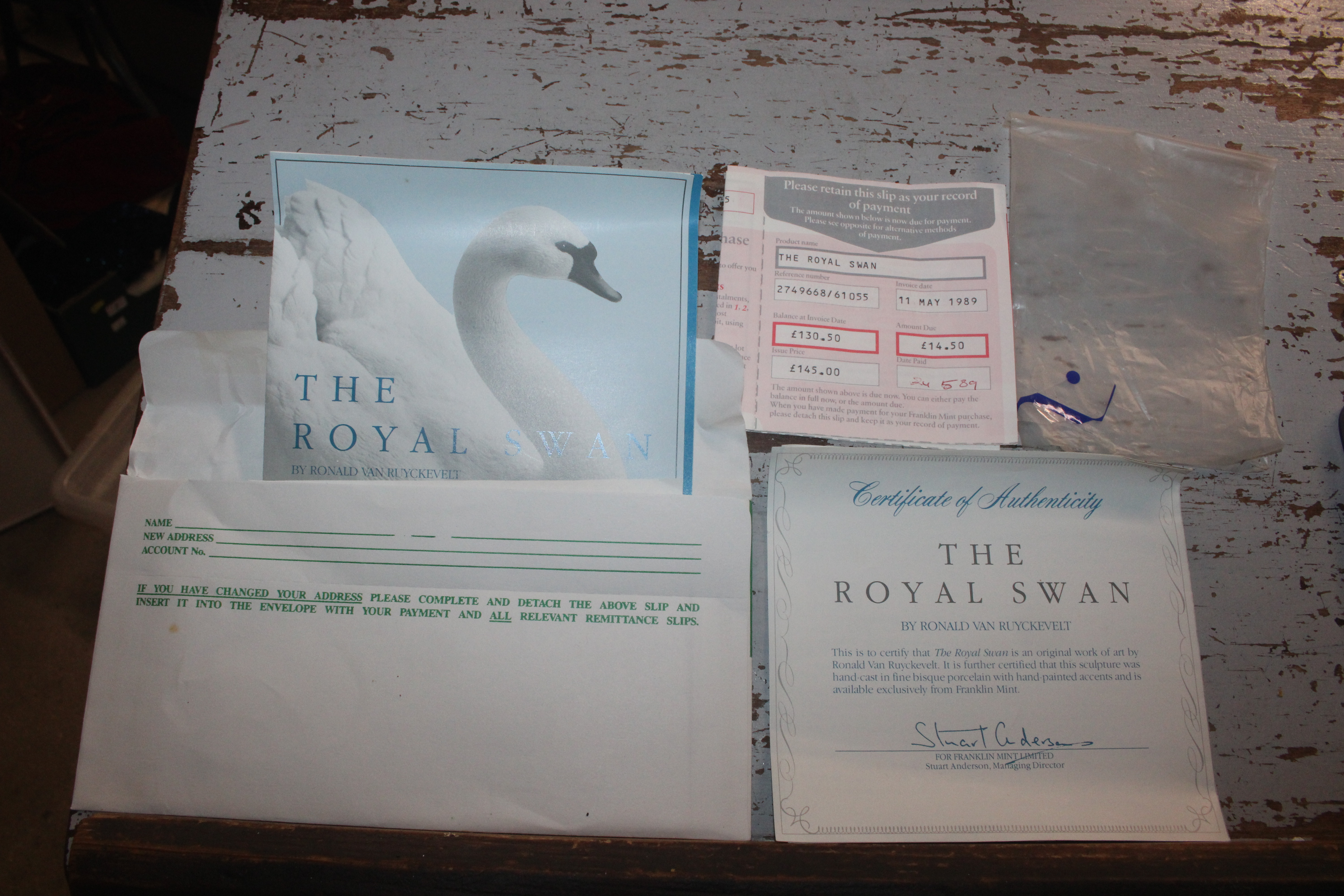A Franklin Mint Royal Swan with certificate and pa - Image 5 of 5