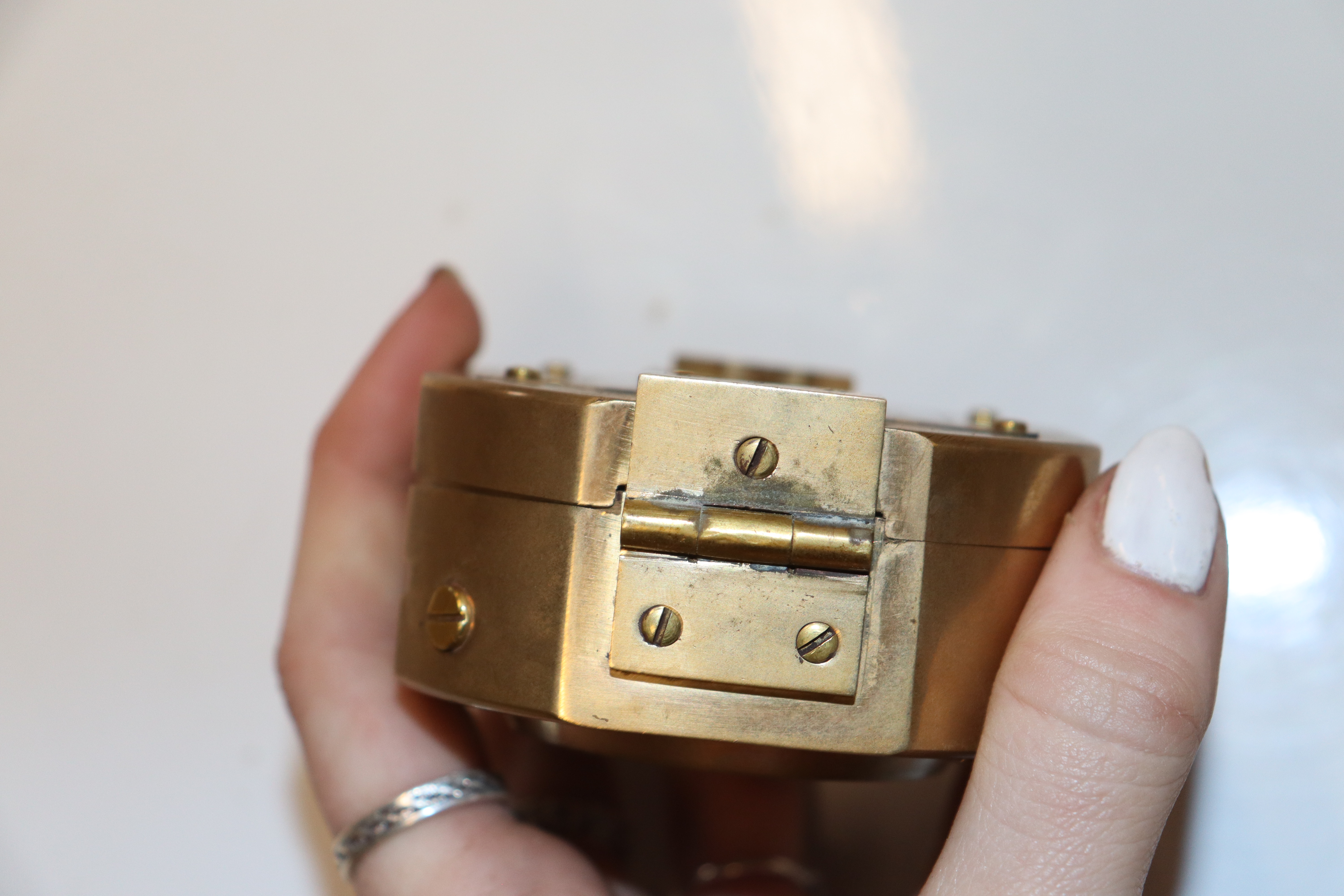 A reproduction brass compass contained in hardwood - Image 11 of 12