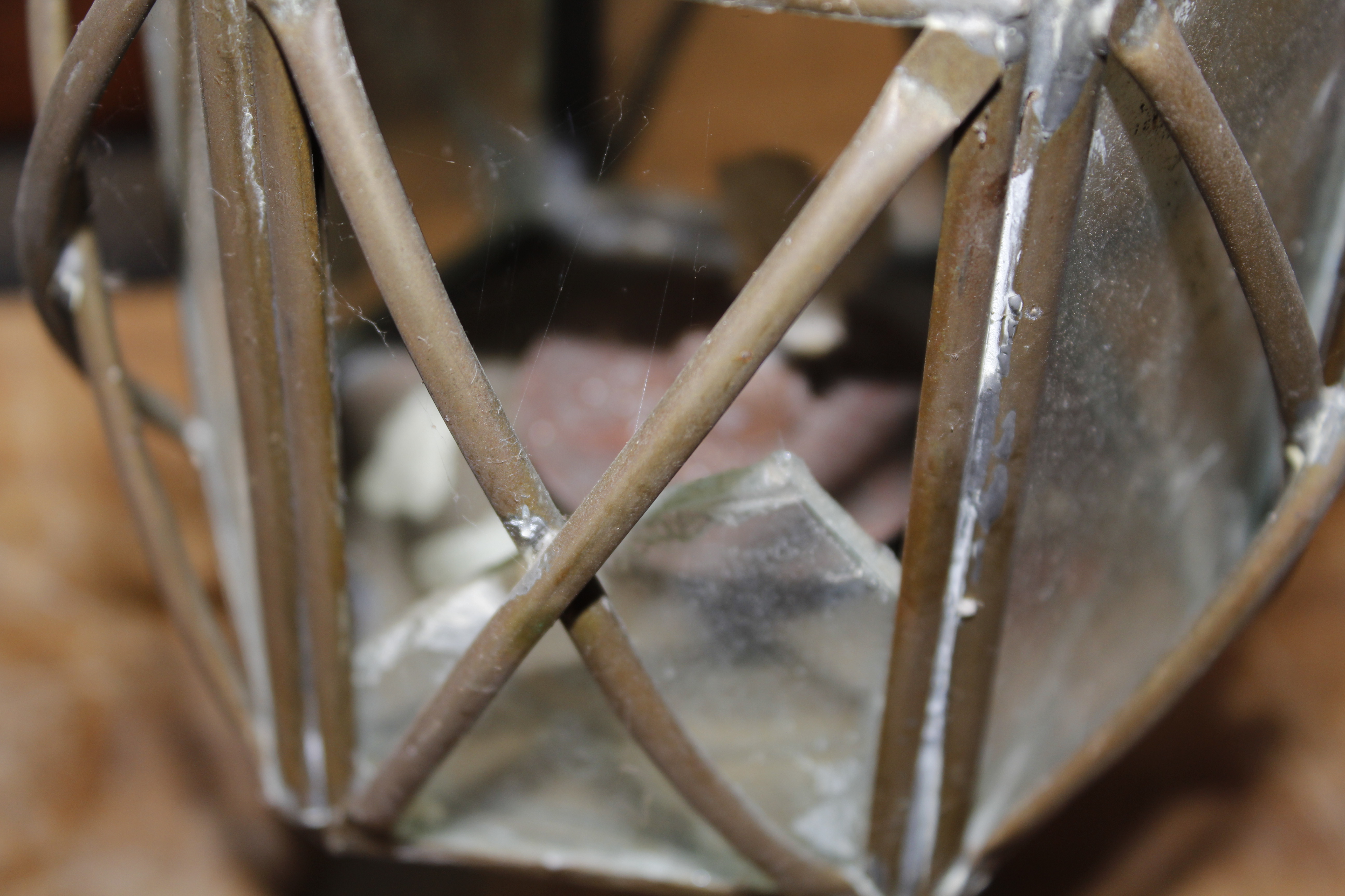 A pair of copper and brass hanging oil lanterns - Image 3 of 3