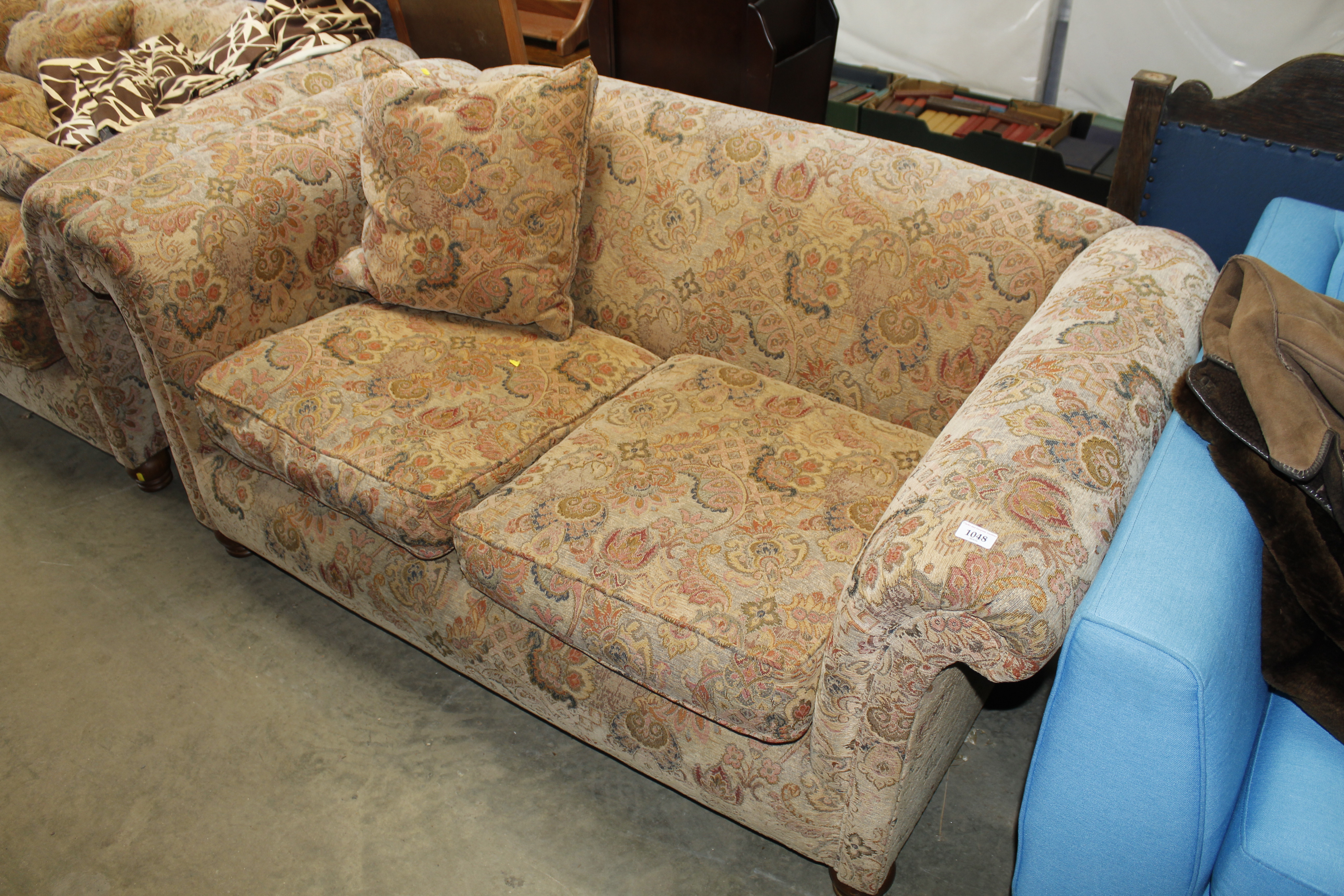 A pair of floral upholstered two seater settee - Image 2 of 3