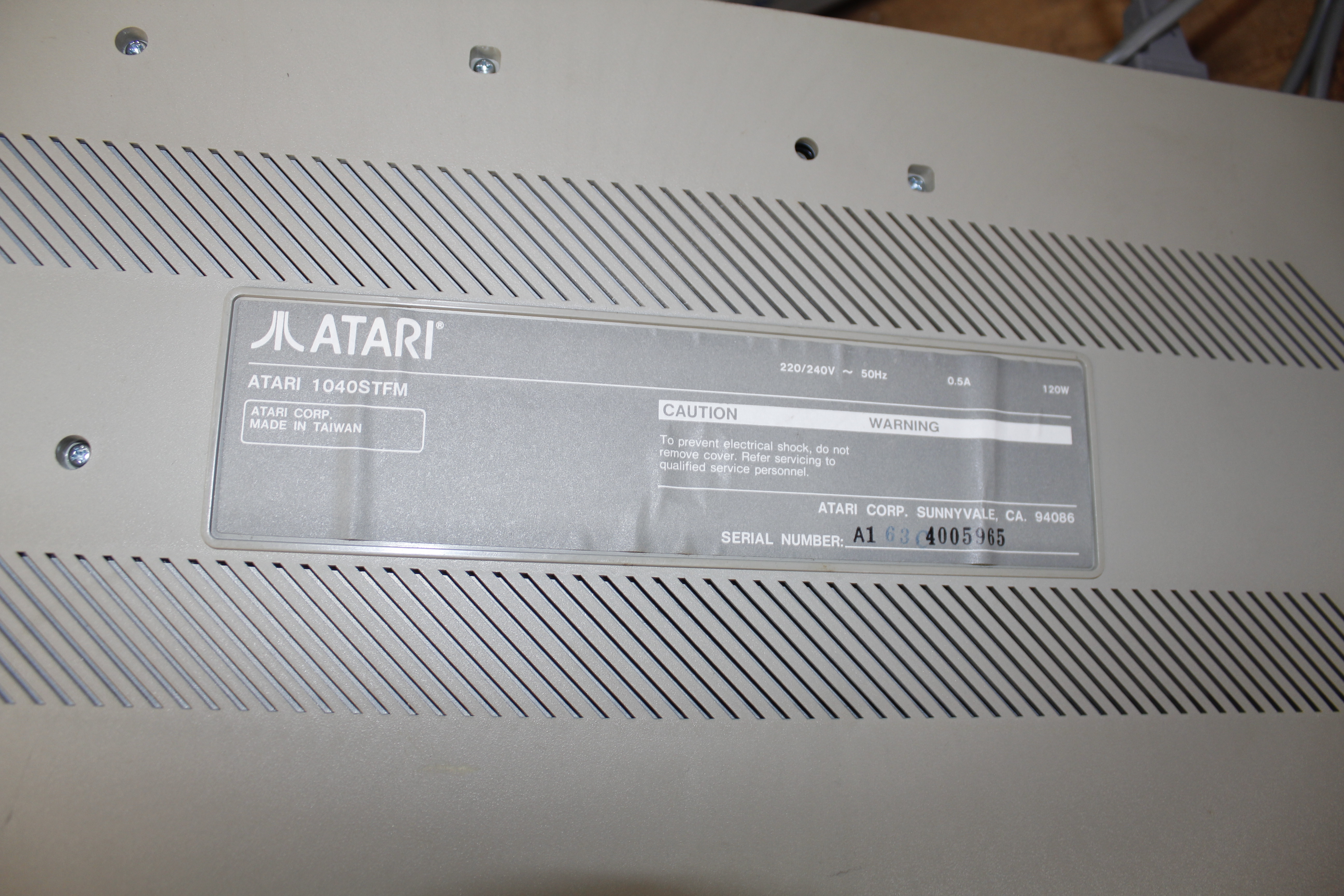 An Atari 1040STF computer with two monitors, boxes and manuals etc. - Image 5 of 8