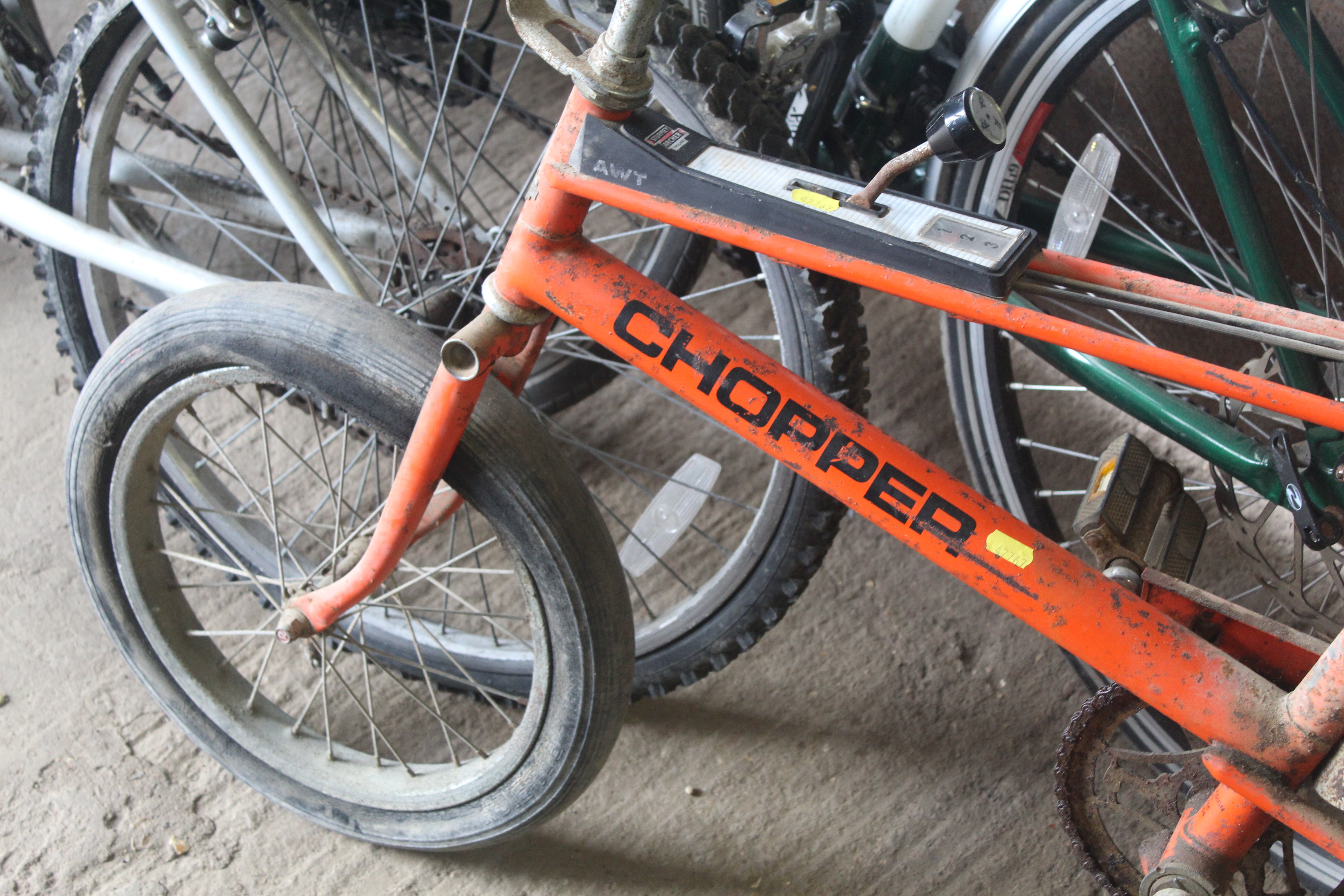 A vintage Raleigh Chopper with 3 speed gears, rear mud guard. - Image 2 of 5