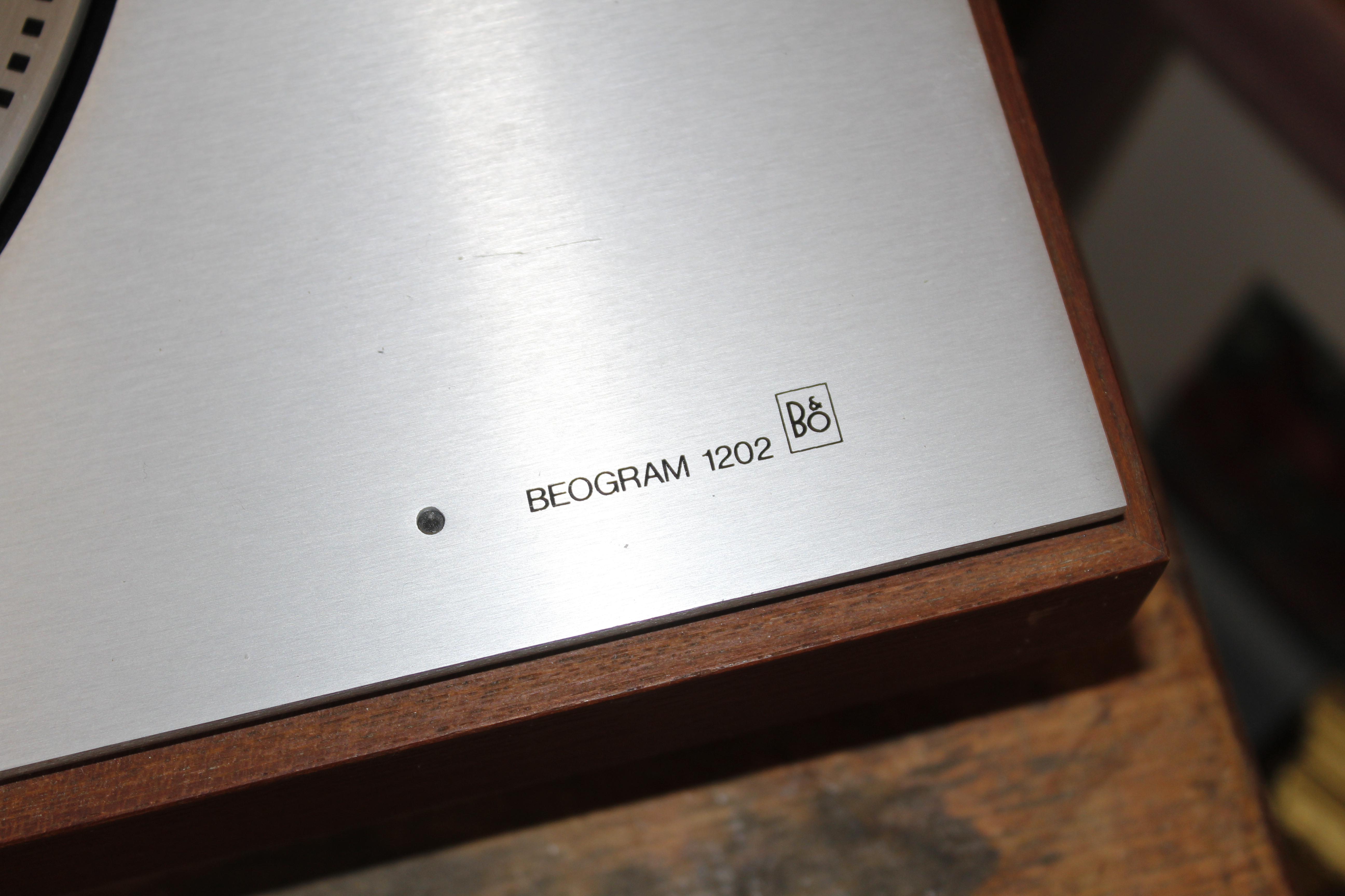 A Bang & Olufsen Beogram 1202 record player and a - Image 3 of 5