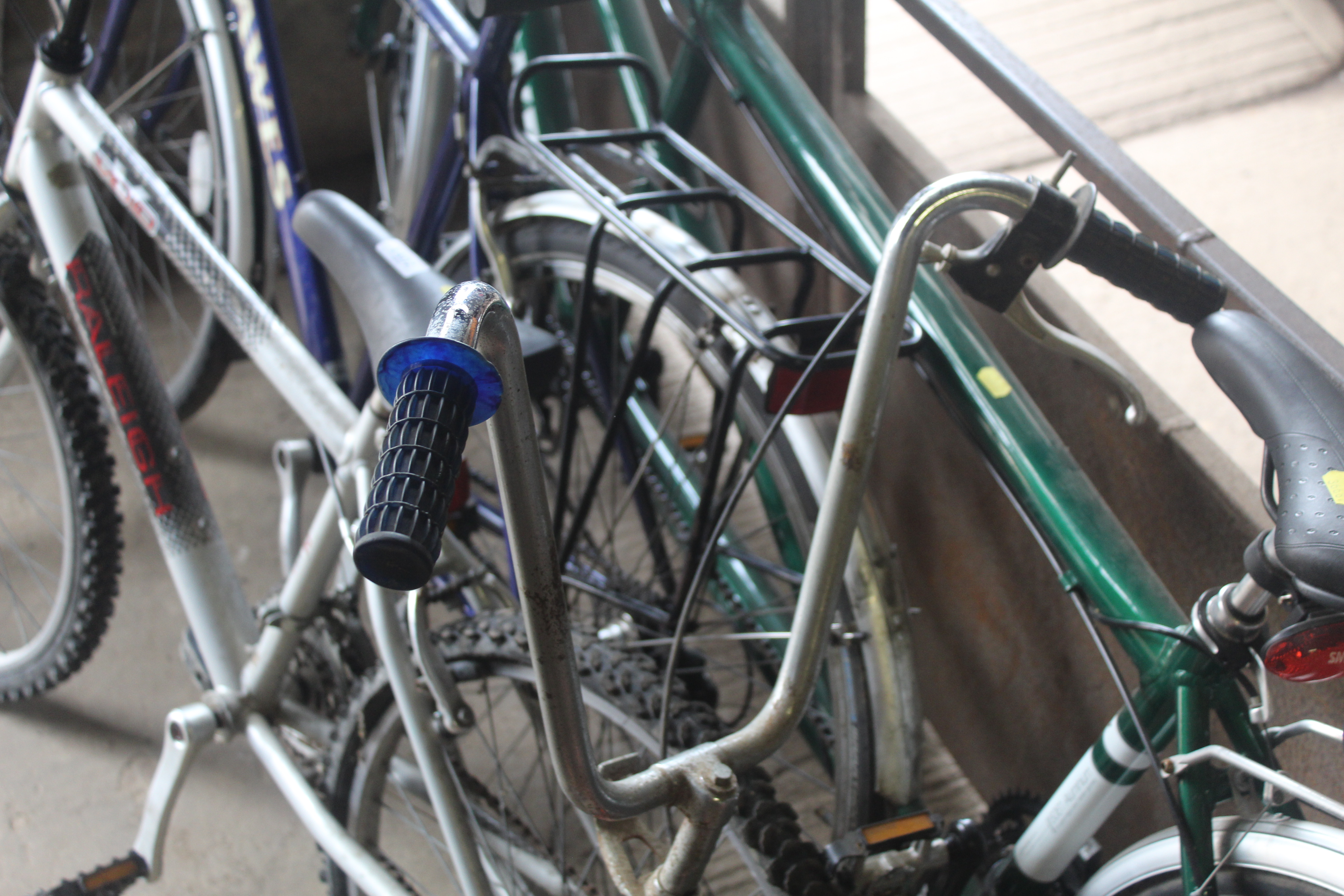 A vintage Raleigh Chopper with 3 speed gears, rear mud guard. - Image 5 of 5