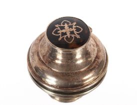 A silver and tortoiseshell Capstan shaped inkwell, London 1913