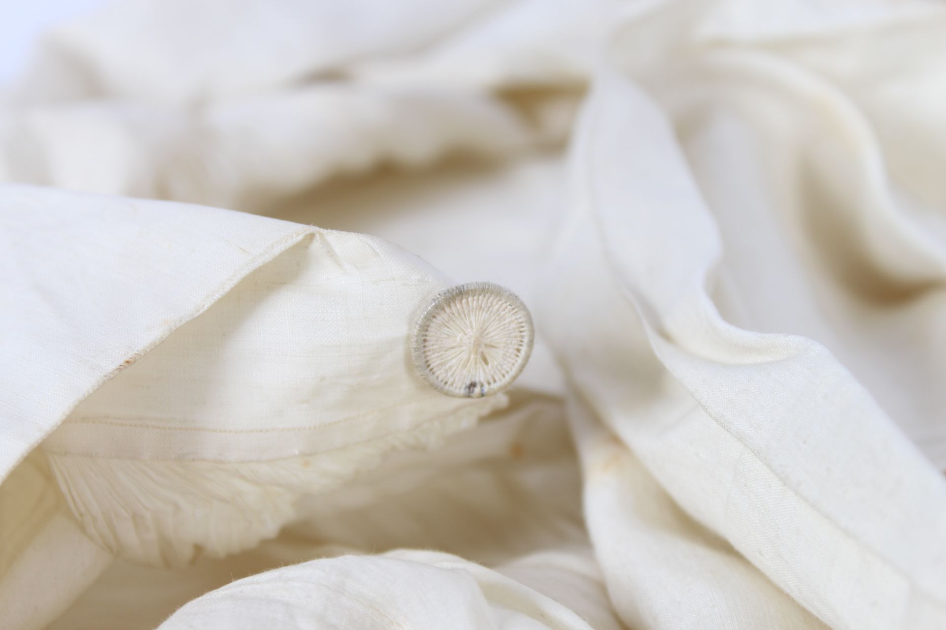 A linen shirt with attached label stating "A George IV shirt when Prince of Wales"; other lace - Image 3 of 5