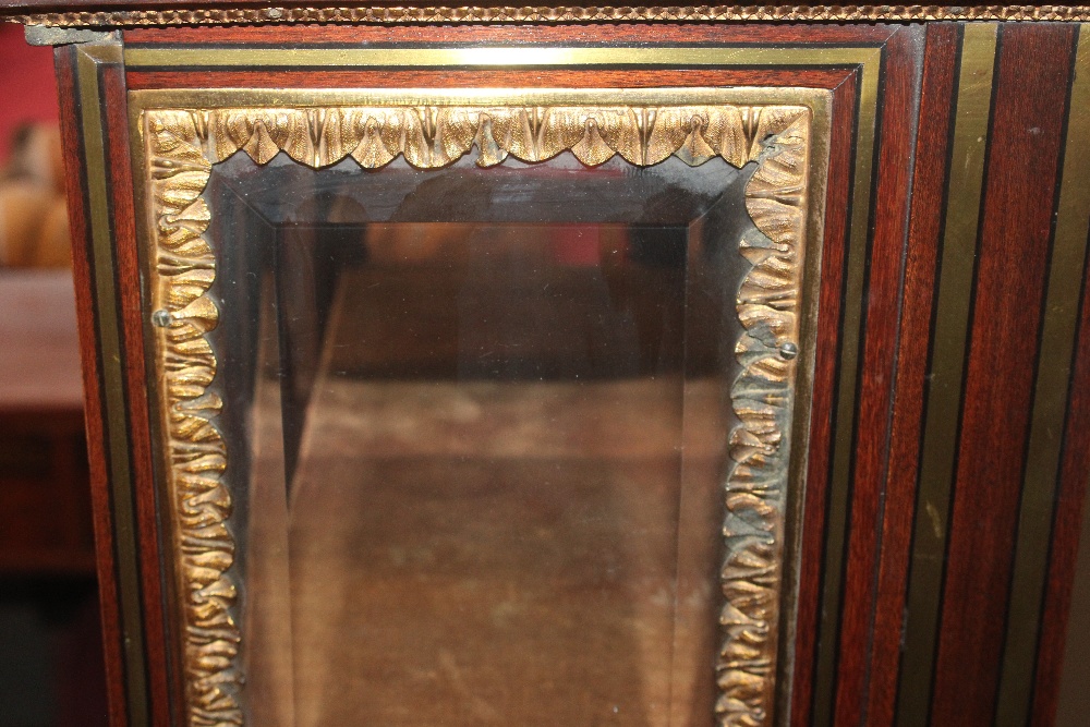 An Edwards & Roberts 19th Century French walnut and ormolu mounted display cabinet of small - Image 15 of 189