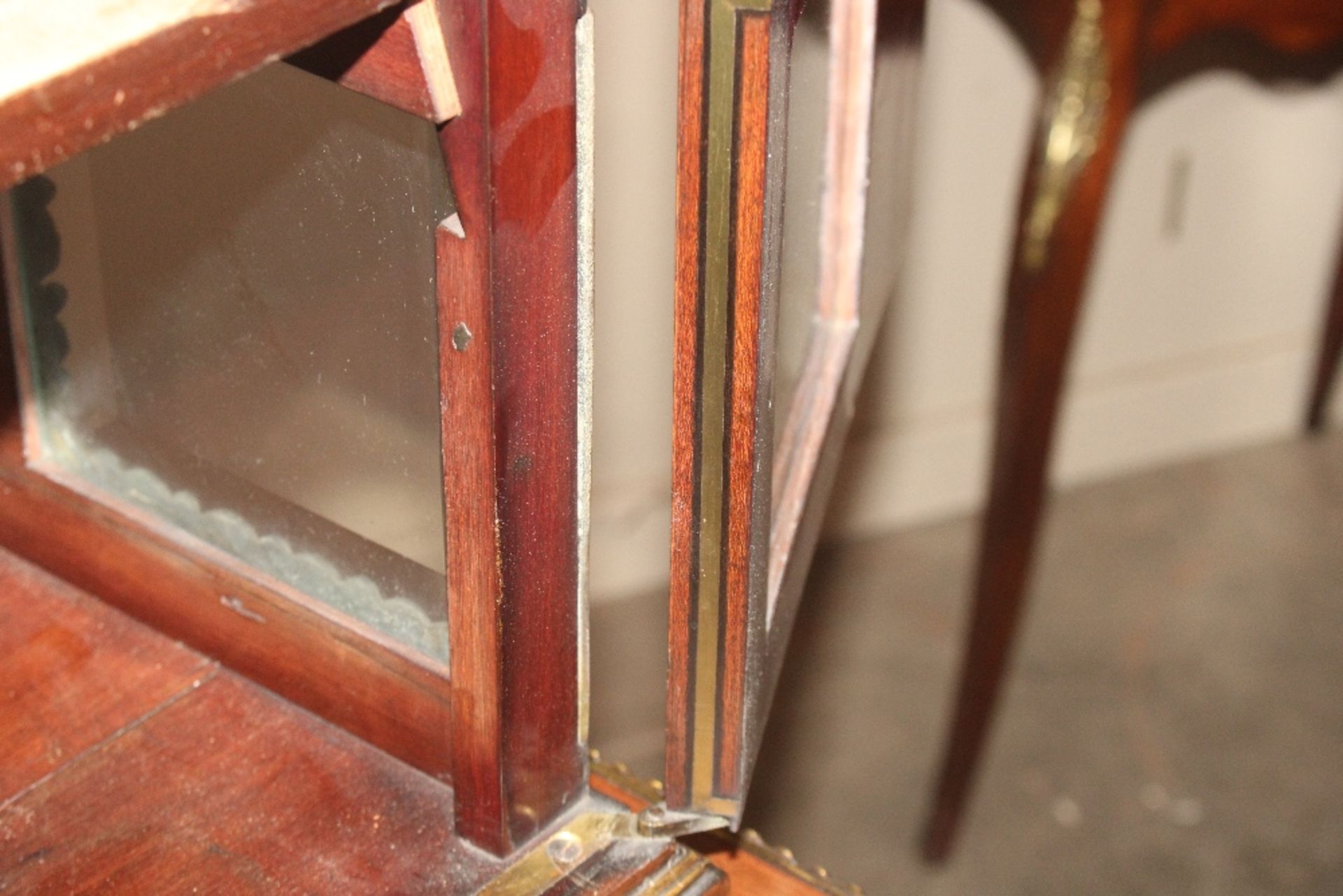 An Edwards & Roberts 19th Century French walnut and ormolu mounted display cabinet of small - Image 73 of 189