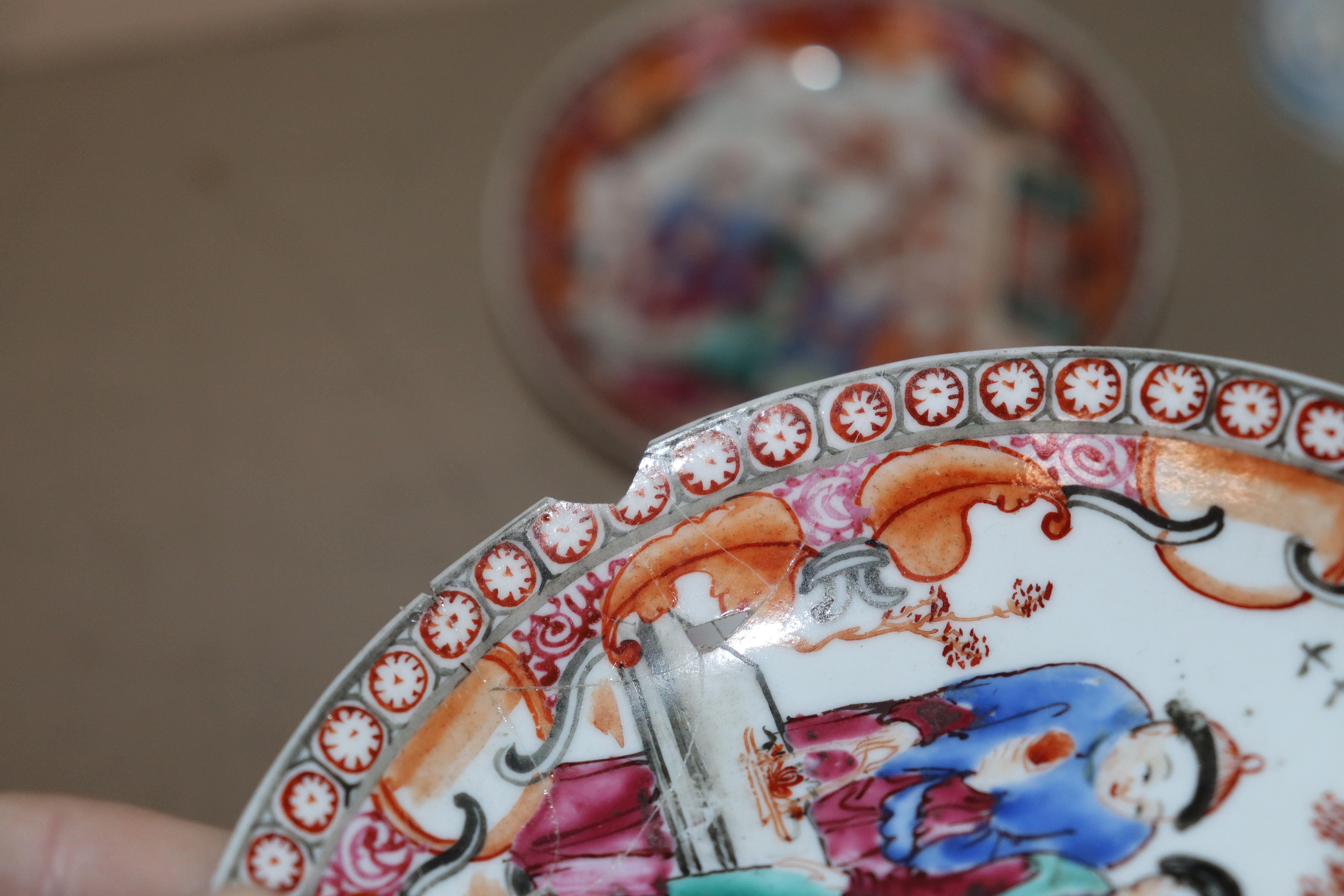 A Chinese Imari pattern shallow dish, 25cm dia.; a Chinese blue and white bowl decorated pagodas and - Bild 16 aus 26