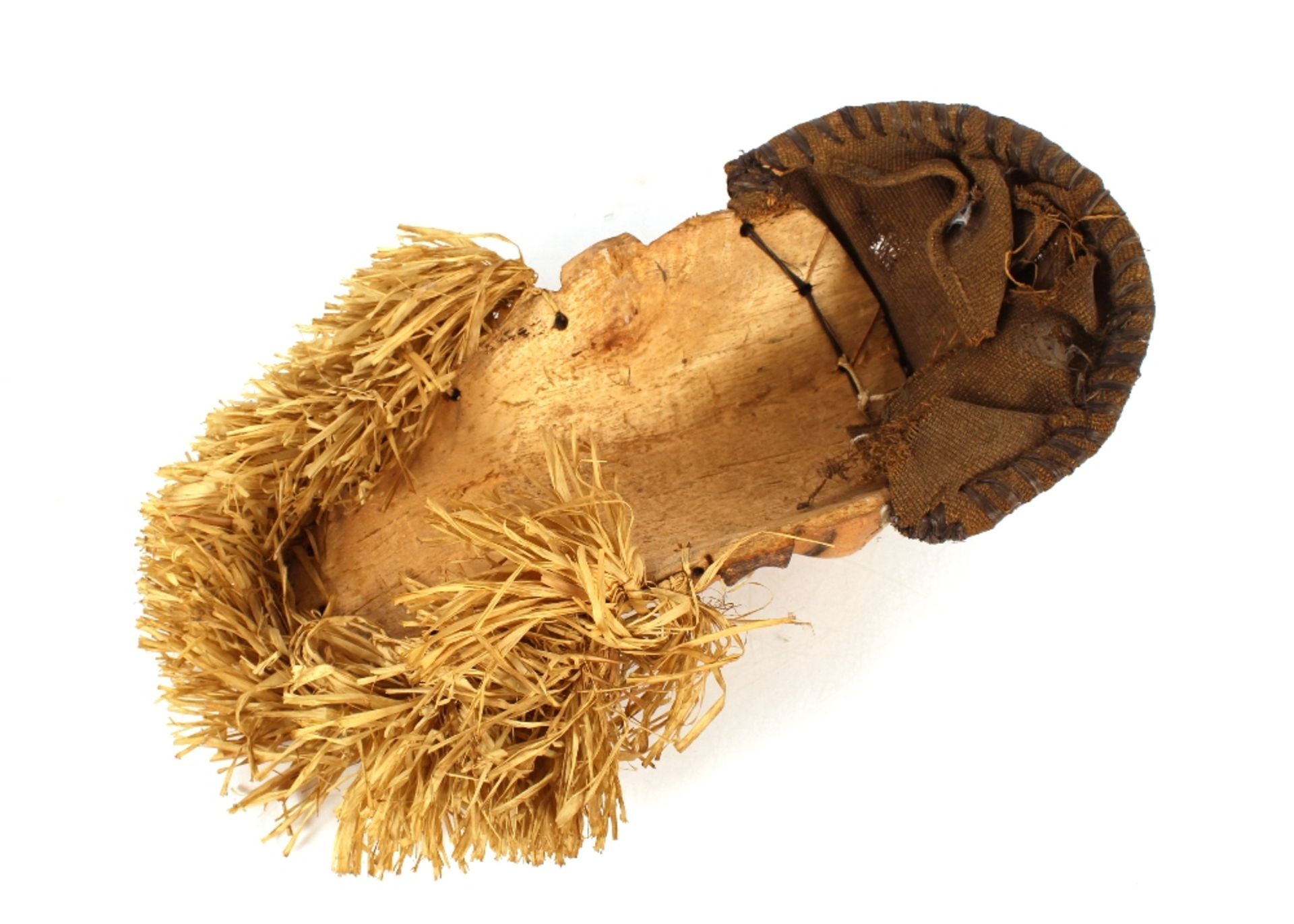 Four Ethnic painted face masks, having Hessian and woven head pieces, painted tribal markings - Image 8 of 8