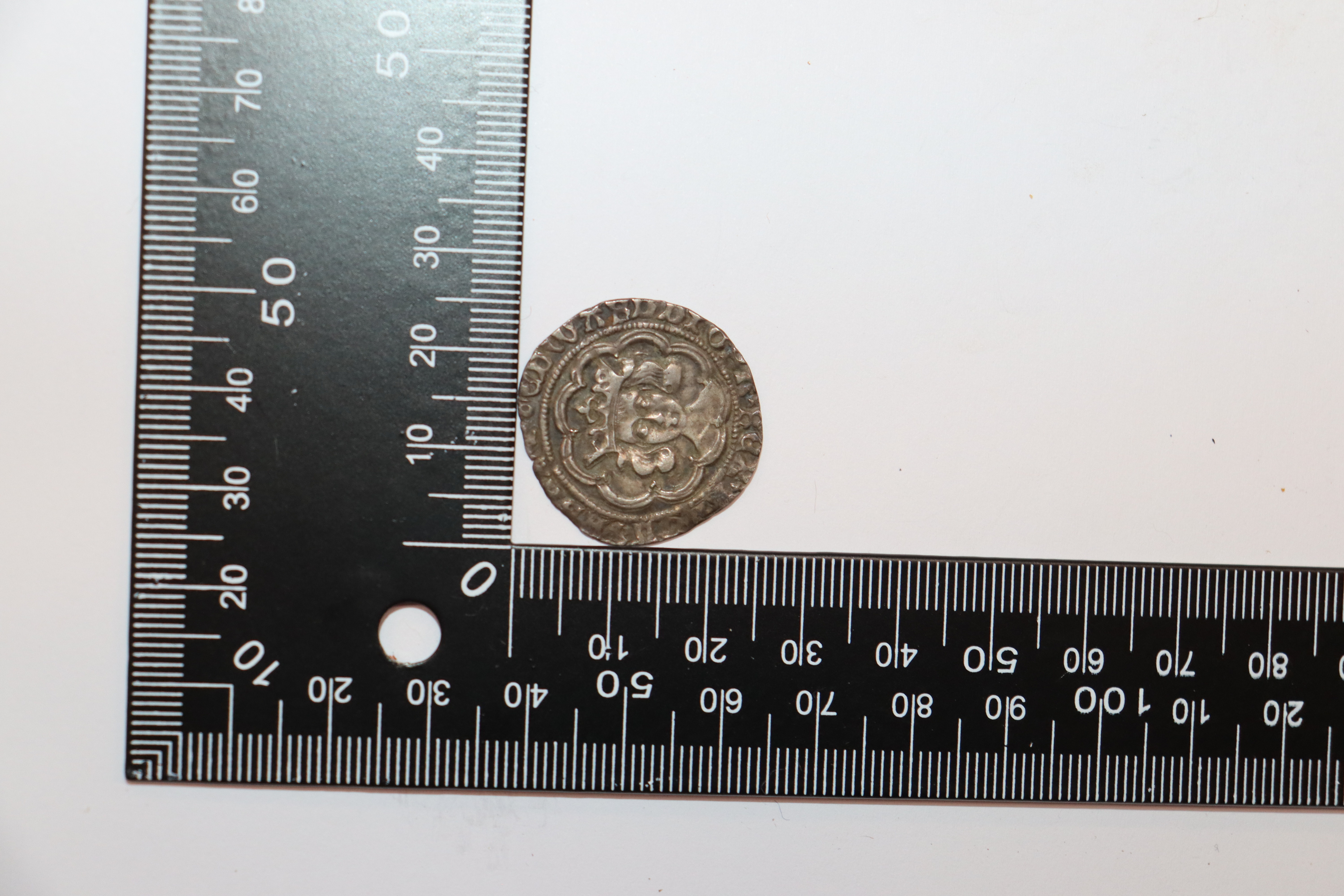 An Edward IV groat, breast cusp, (unmarked) - Image 3 of 4