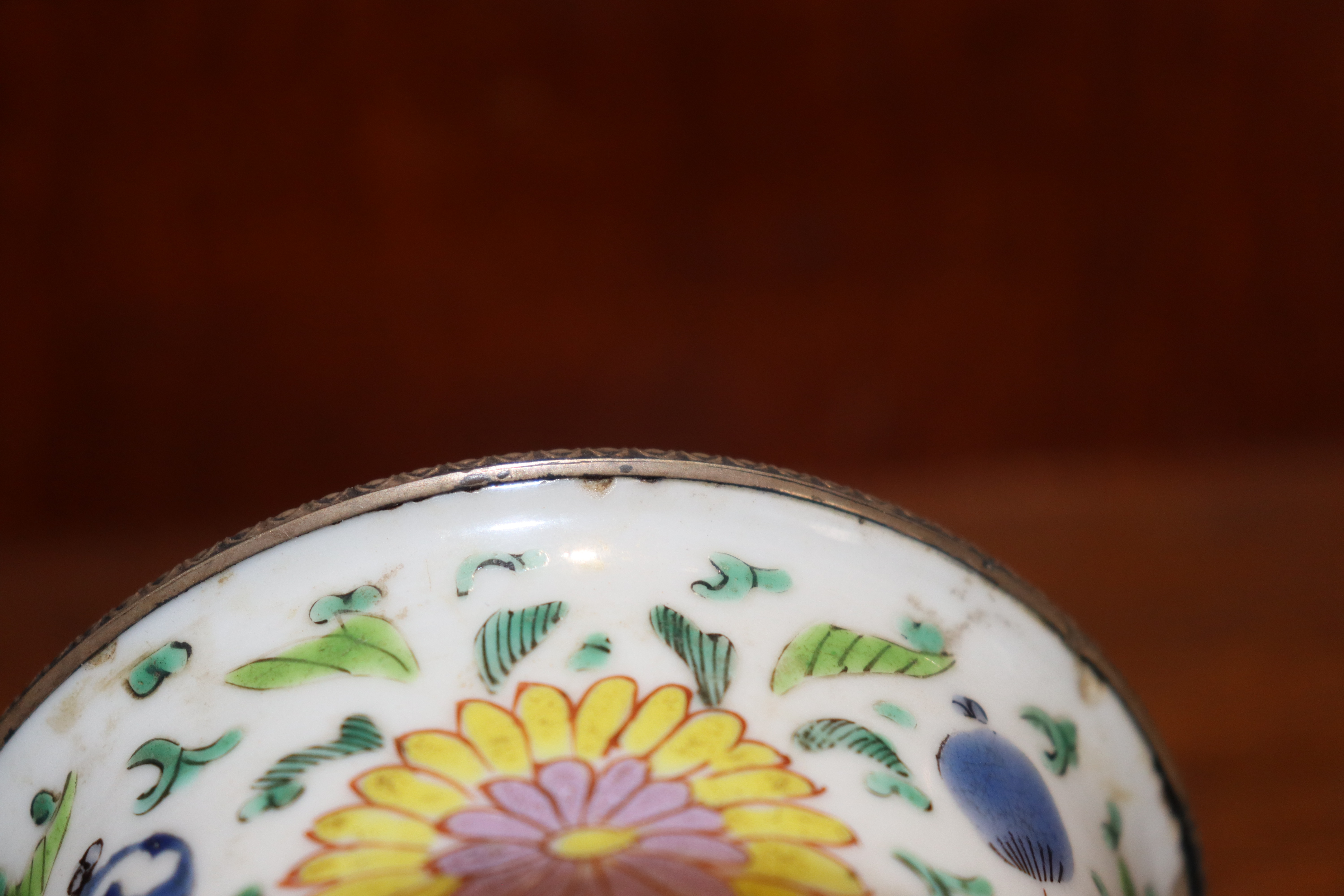 A rare and unusual 19th Century Chinese Canton incense pot, decorated with enamel decoration of - Image 9 of 23