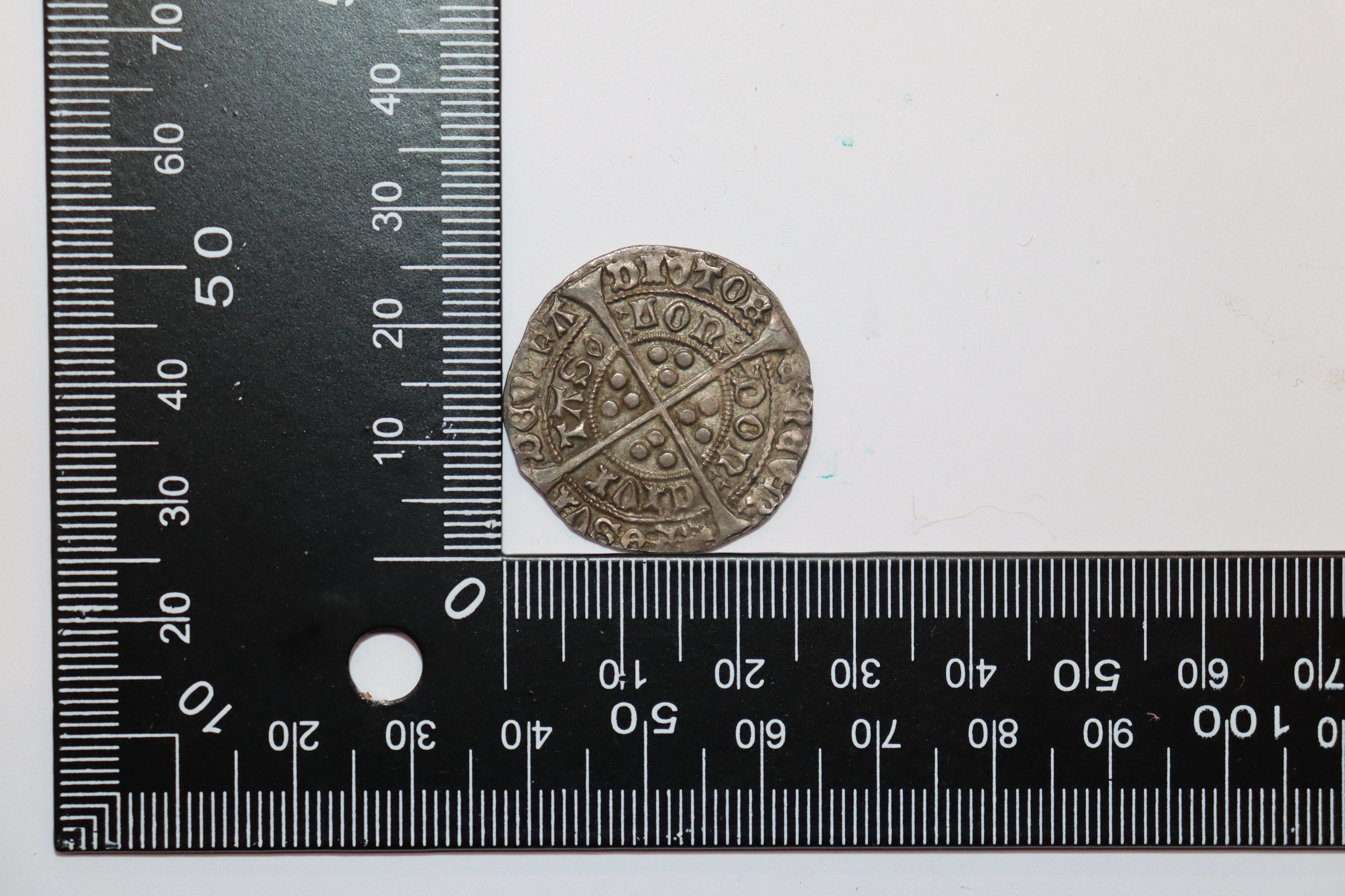 An Edward IV groat, MM rose on breast cusp, (unmarked) - Image 3 of 4