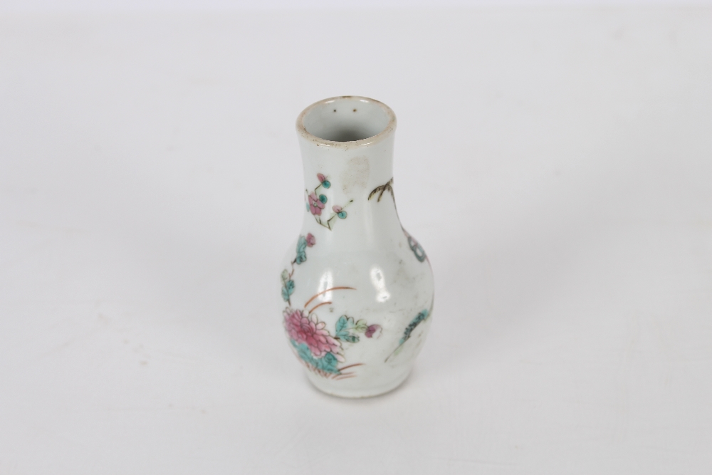 An early English porcelain coffee can, decorated in the Chinese manner; an 18th Century porcelain - Bild 16 aus 52