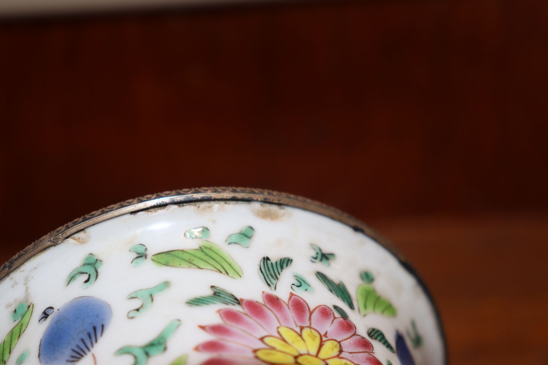 A rare and unusual 19th Century Chinese Canton incense pot, decorated with enamel decoration of - Image 7 of 23