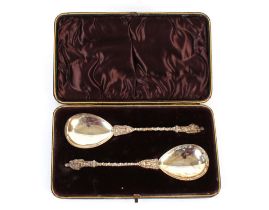 A cased pair of George V apostle serving spoons, Birmingham 1919, cased