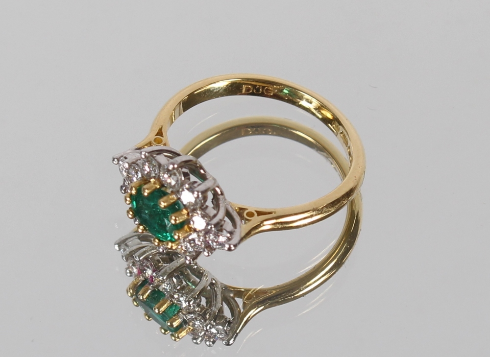 A diamond and emerald cluster ring, in 18ct gold mount, 3.4gms - Image 3 of 4