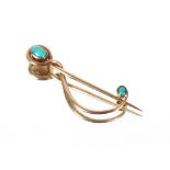 A Murrle Bennett 9ct gold and turquoise set stylised pin brooch, 2.5gms
